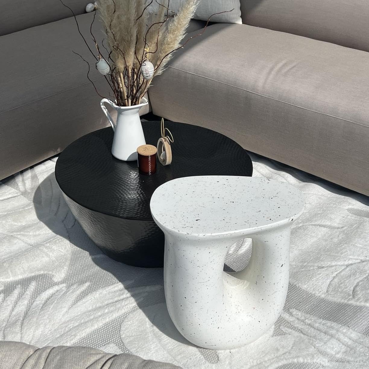 UNHO セメント サイドテーブル ホワイト UNHO セメント サイドテーブル ホワイト