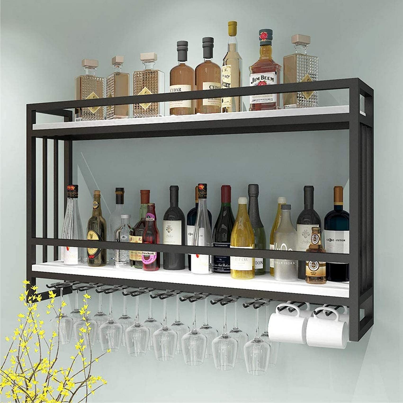 Porte-bouteilles et porte-verres suspendu en métal pour une cave à vin élégante