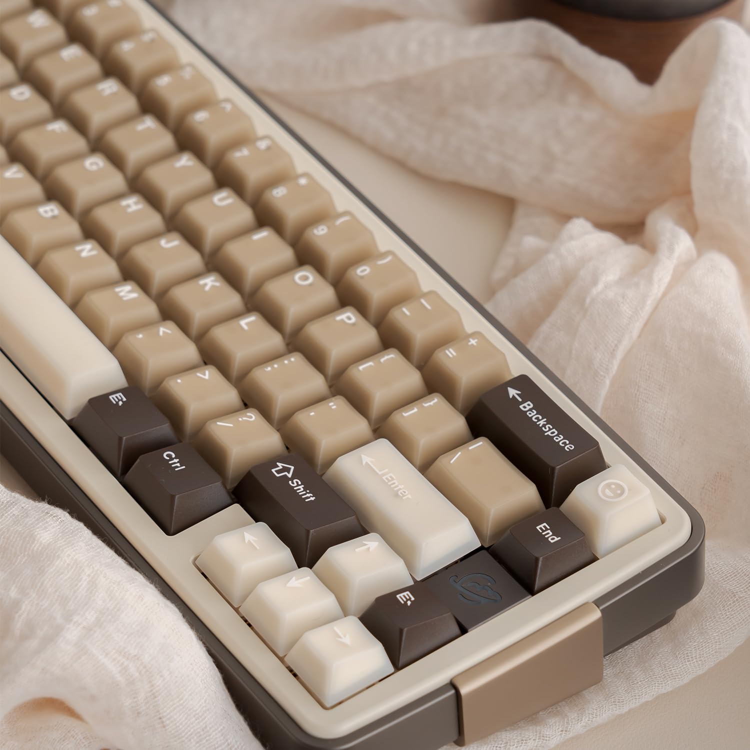Amazon | レトロ PBT キーキャップセット 164キー チェリー