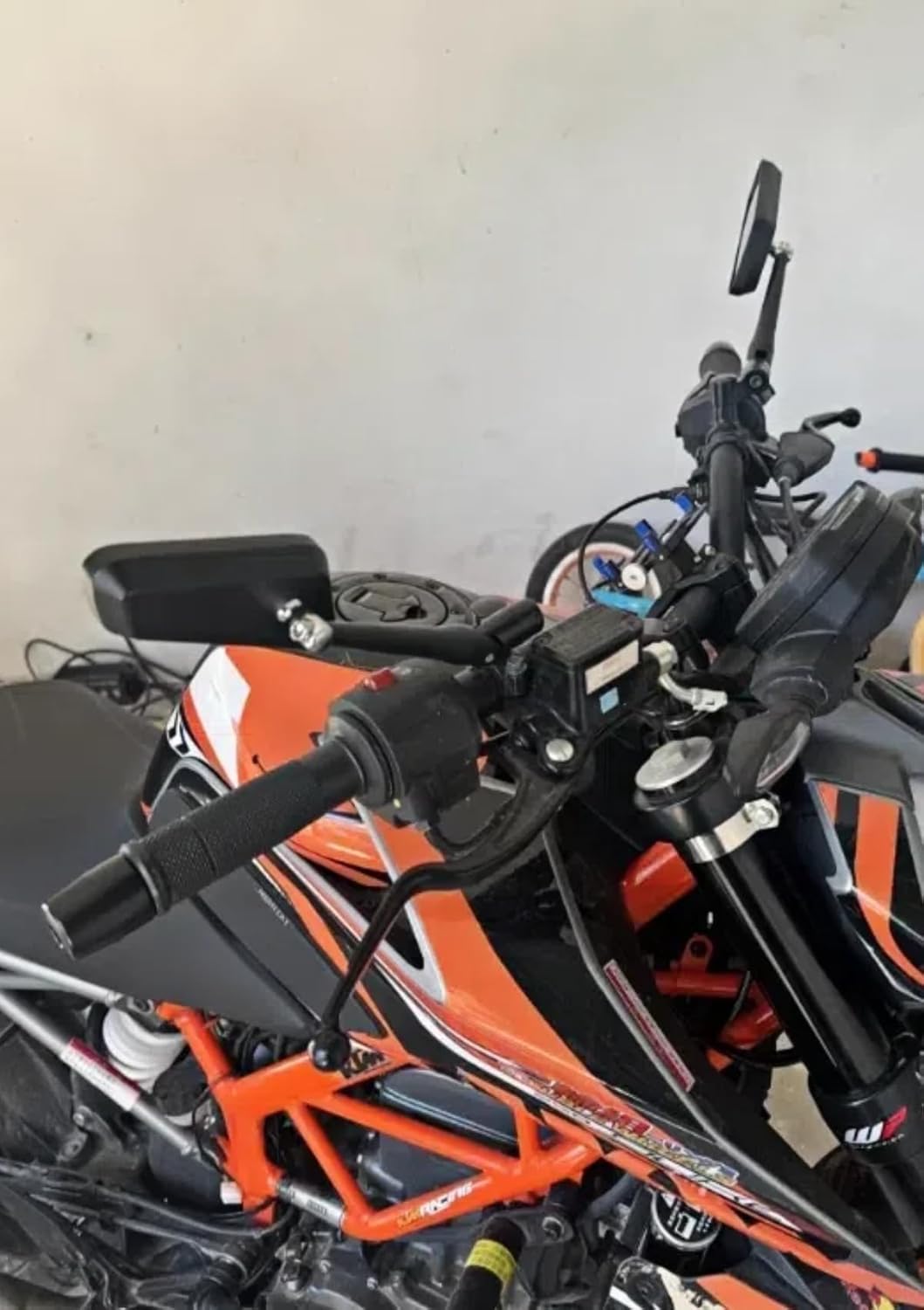 Universal Motorcycle CNC Aluminum Alloy Adjustable Anti-Glare Rearview Mirrors, Assorted Colors (Gold)