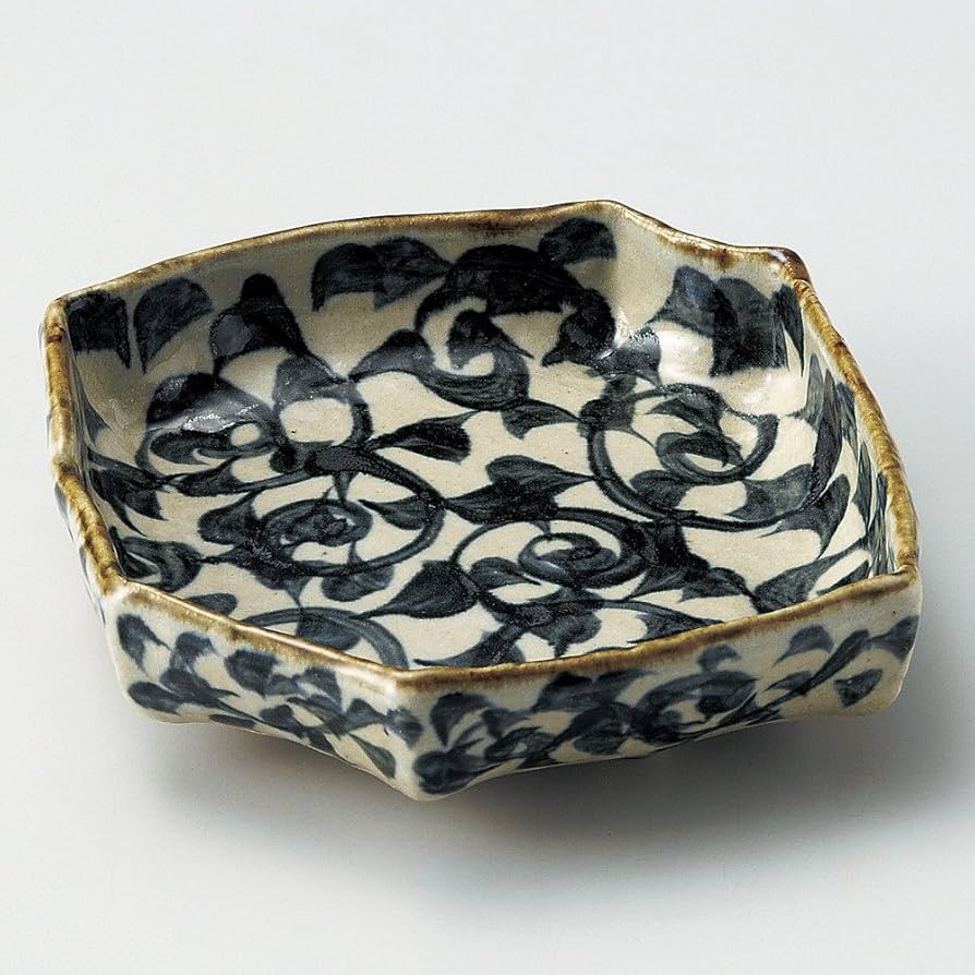 Amazon.co.jp: タコ唐草六角変型向付 [ 20.5 x 17.5 x 4.8cm ] 【 向付
