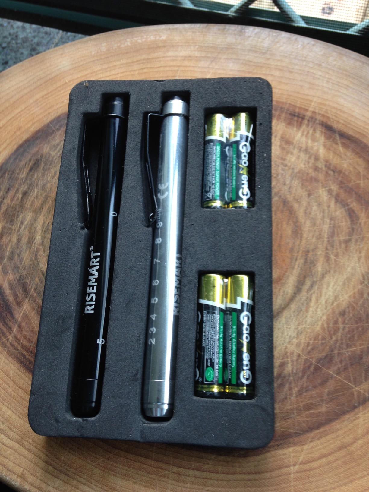 Pen Light, RISEMART Nurse LED Medical Penlight with Pupil Gauge ...