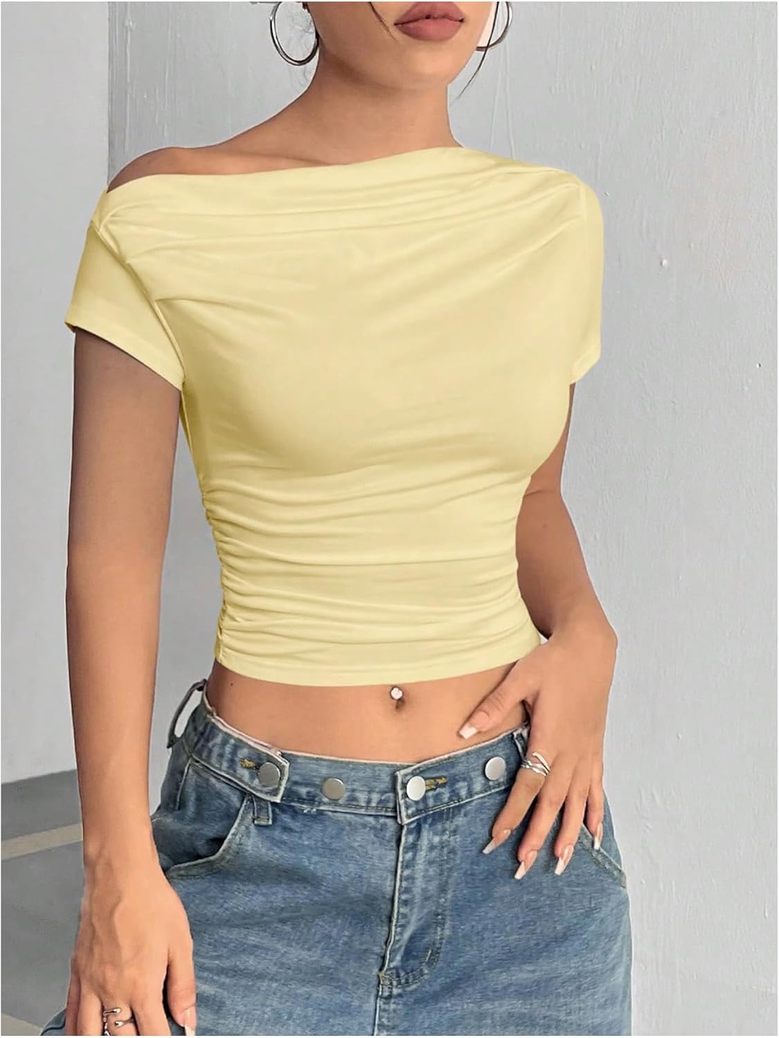 WDIRARA Women's One Shoulder Short Sleeve Tee Shirts Asymmetrical Ruched Crop Tops - Image 6