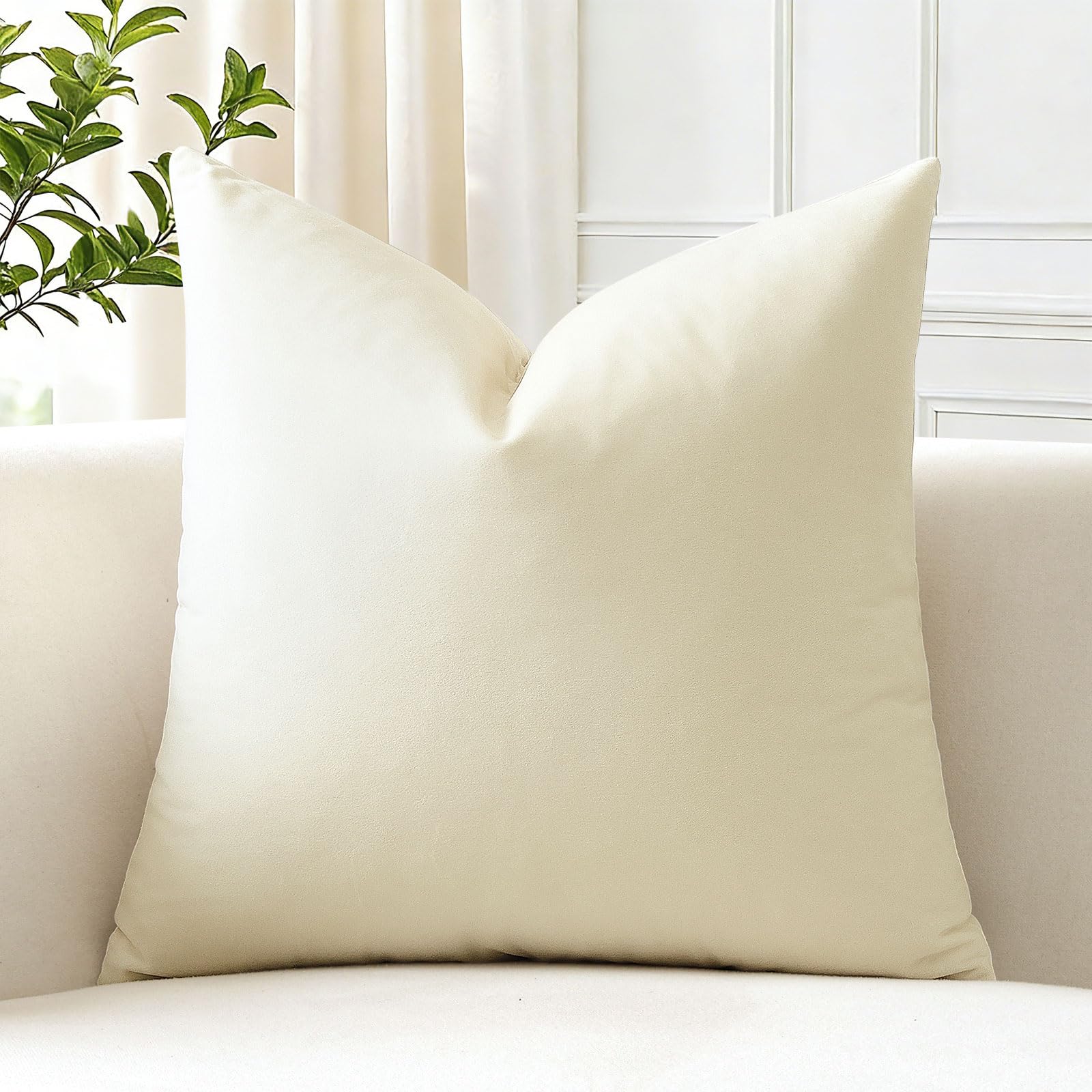 JOTOM Velvet Cushion Cover 45x45 cm Pack of 1 Soft Square Cream White Decorative Throw Pillow Case Solid Couch Pillow Cover for Sofa Bedroom with Invisible Zipper 18x18 Inches Cream White