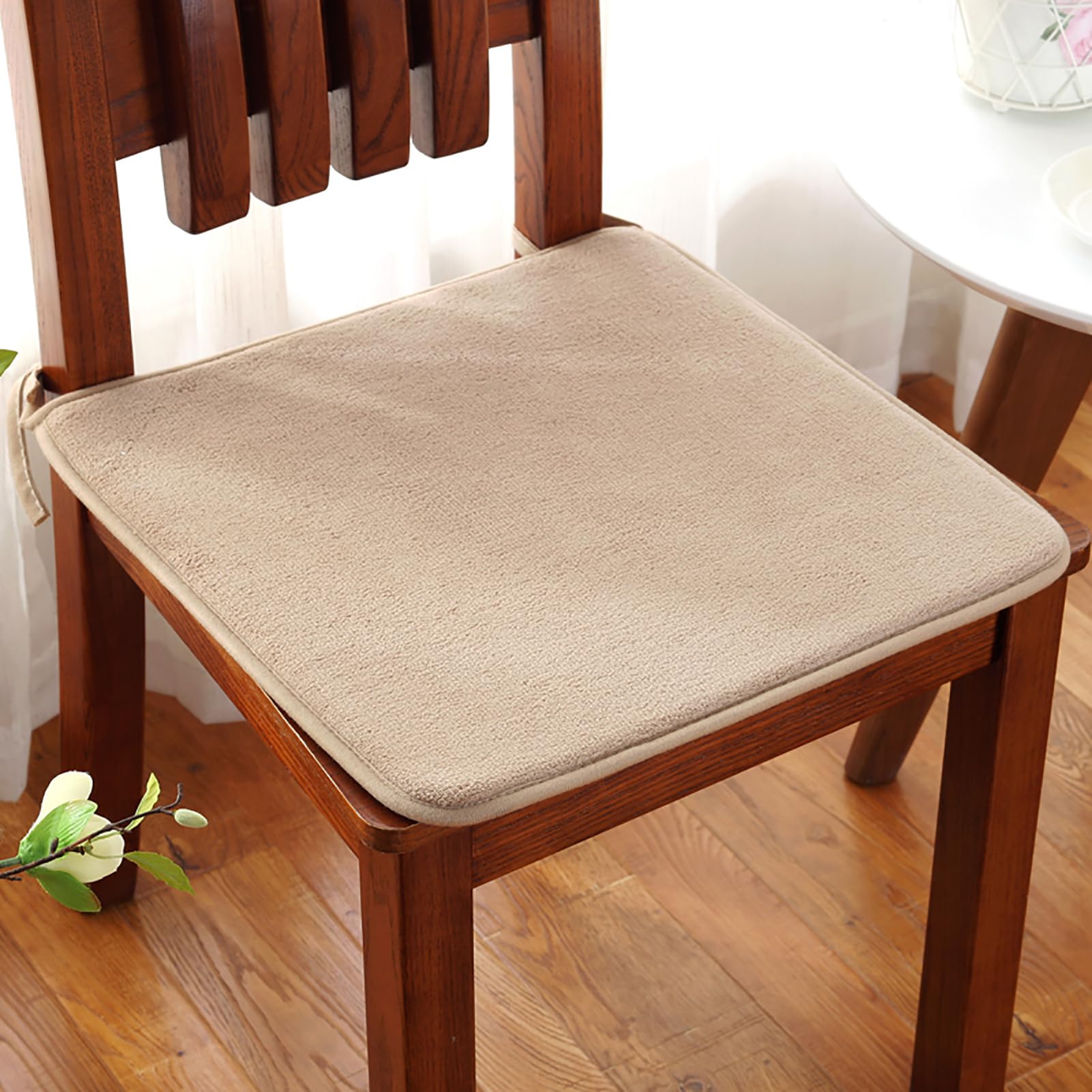 Coussin de chaise qui ne glisse pas en velours camel 50x50 cm