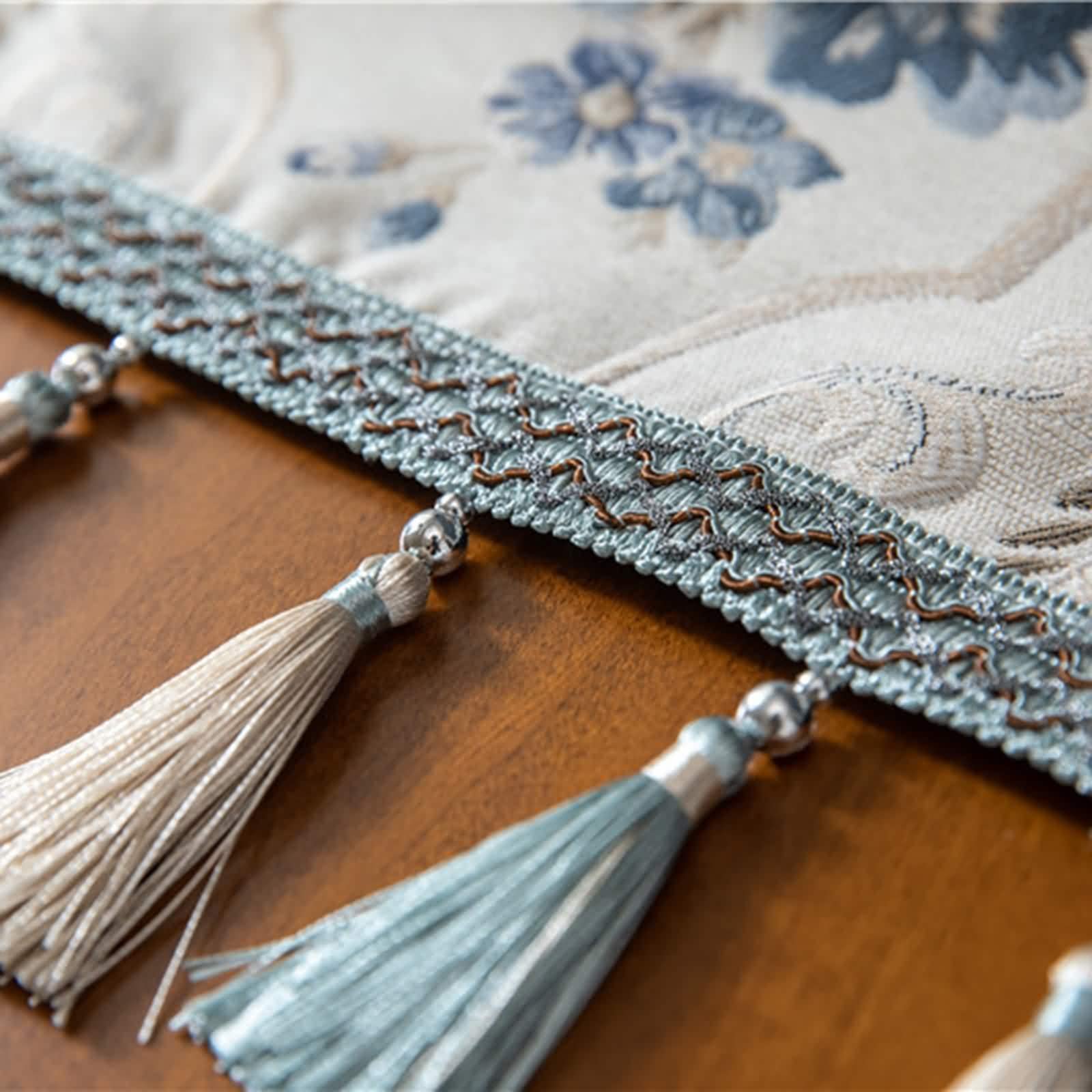 Tischläufer Boho Weiß, Tischdeko Festlich 33x220CM Gestickte Blume Chenille Table Runner Wohnzimmer Küche Geburtstage Hochzeiten
