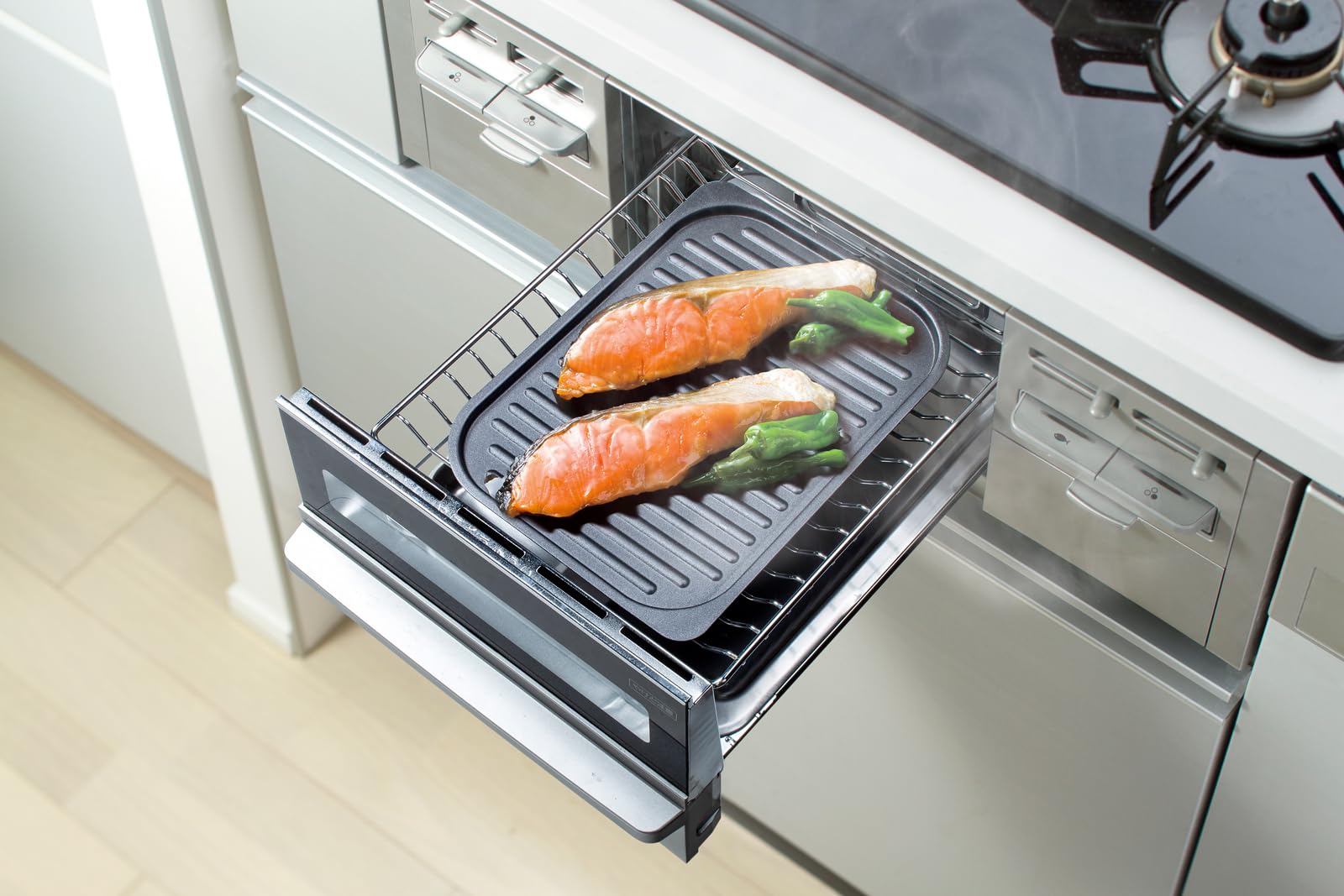 Amazon.co.jp: Ishigaki Grill Pan, Wave Shape, Black, S, Approx