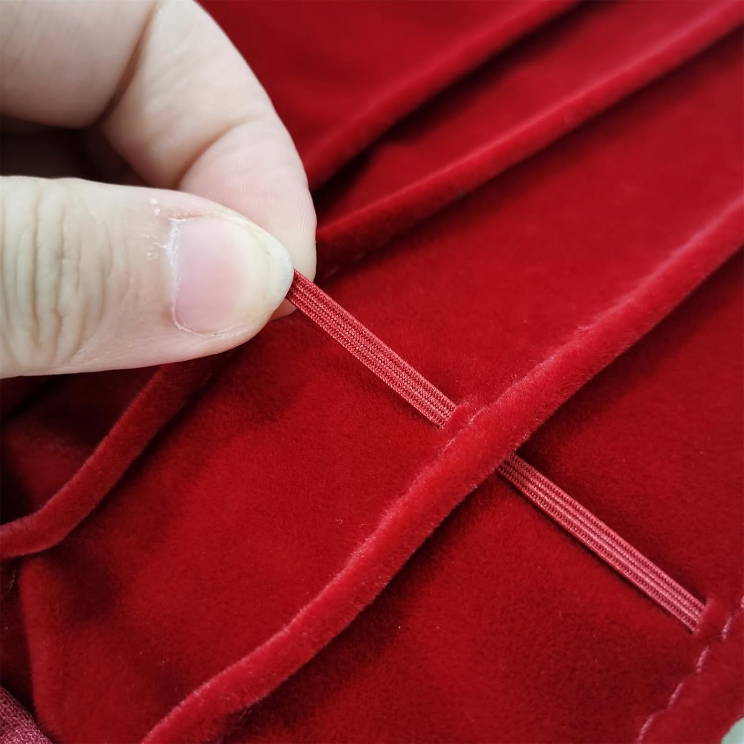 Portable Jewelry Roll Untangled Secure Necklace Travel Storage Bag Displays Holder 16 Chain (Burgundy) - Image 9