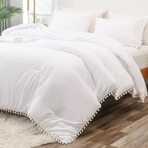 YOZEN Juego de edredón blanco tamaño Queen (90 x 90 pulgadas), juego de edredón Queen de 3 piezas (1 edredón con flecos y 2 fundas de almohada),
