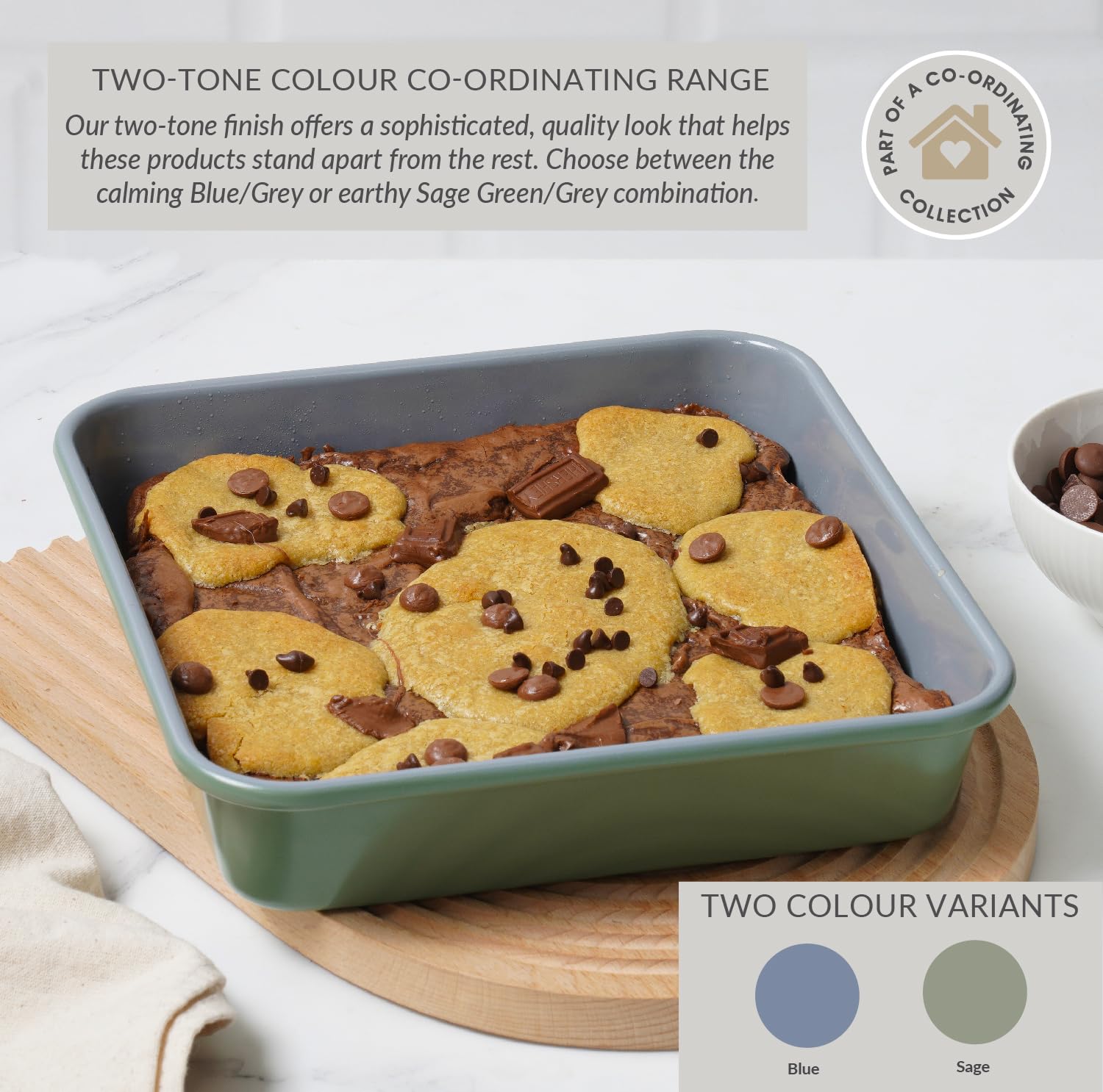Cooksmart Signature zweifarbige quadratische Backform, 24 cm, grün, Premium-Karbonstahl, antihaftbeschichtet, gleichmäßige Wärmeverteilung, ofenfest, PFOA-frei, stilvolles zweifarbiges Design
