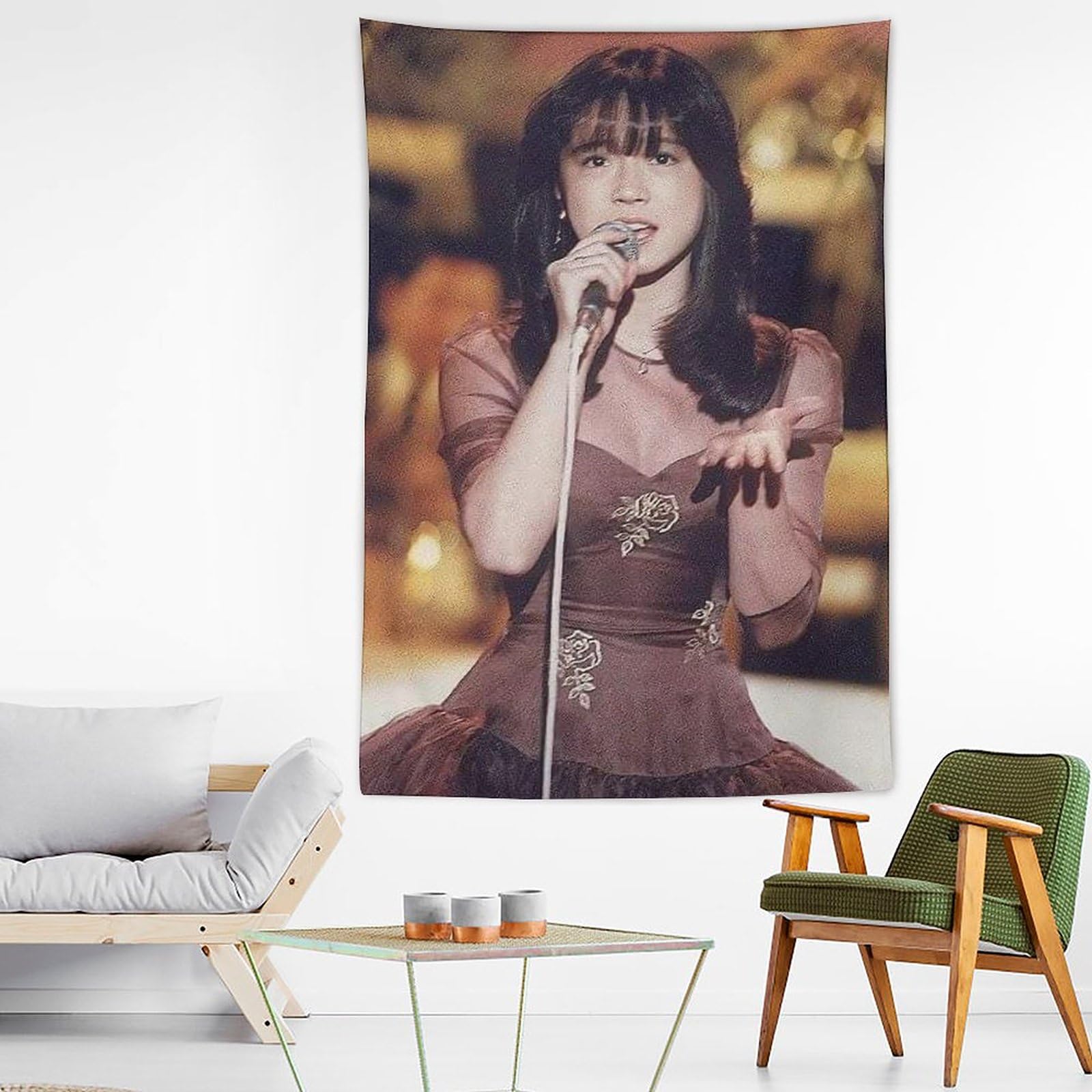 Amazon.co.jp: [Lisianthus] 中森明菜 タペストリー ポスター 壁飾り