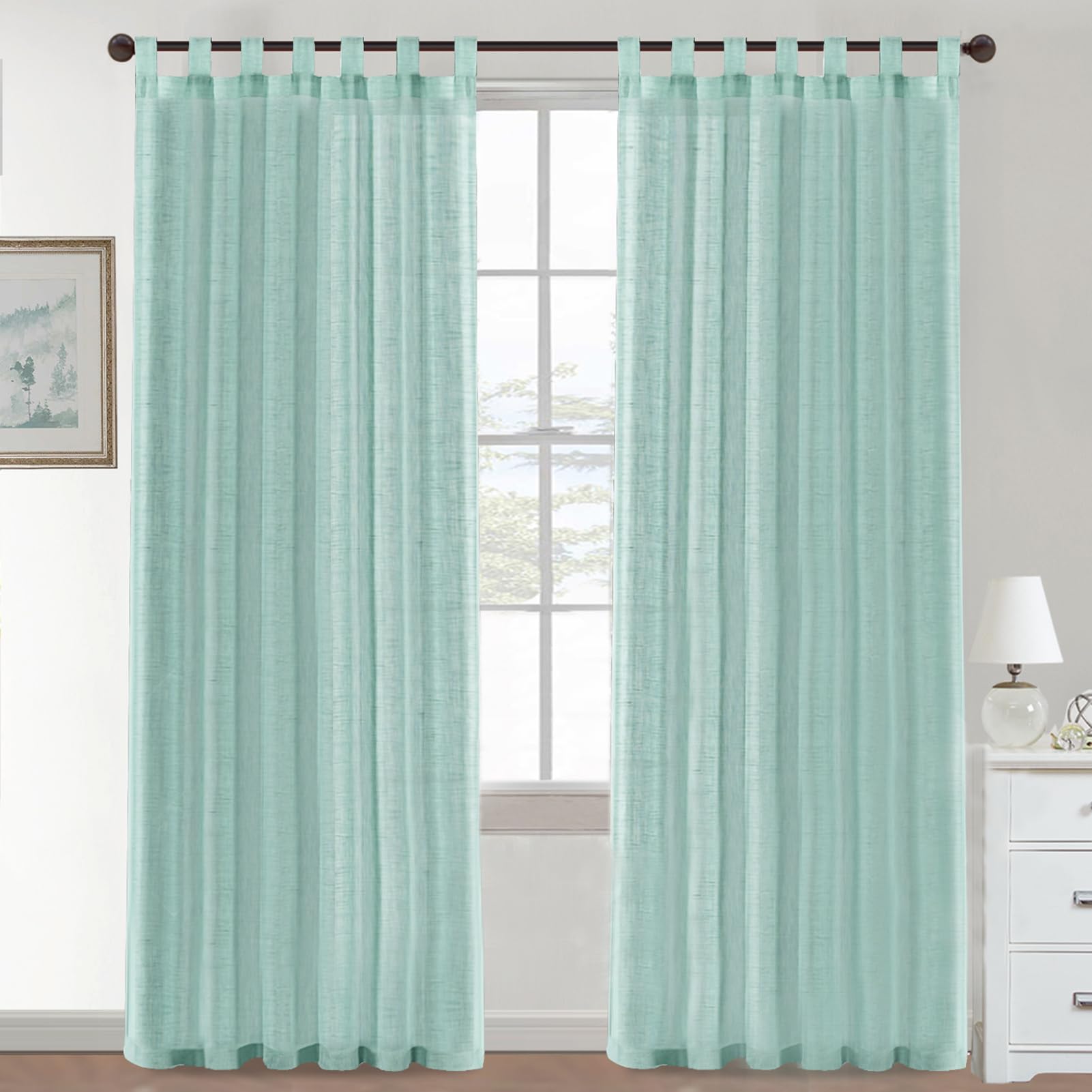 Rideaux semi-transparents filtrants pour lumière douce et intimité de chambre