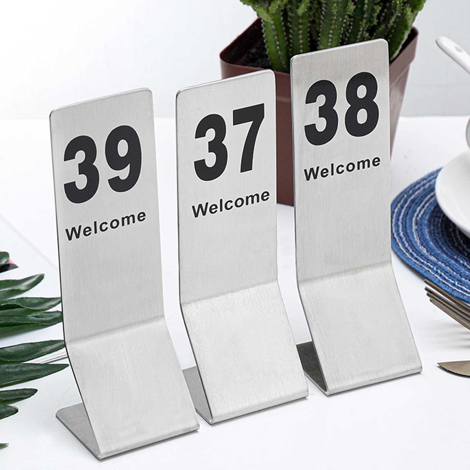 MYUYEE Metal Table Card, Tabletop Number Sign, Table Numbers 1-25/50 Signs Plates, Table Number Can Be Widely Used In Restaurants, Bars, Parties, Weddings Etc (45682-155 * 60Mm)