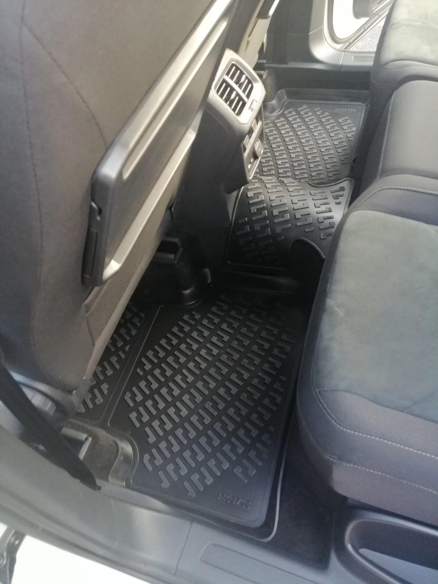 Rizline 3D Fussmatten für VW Tiguan 2. Gen. 2016–2023
