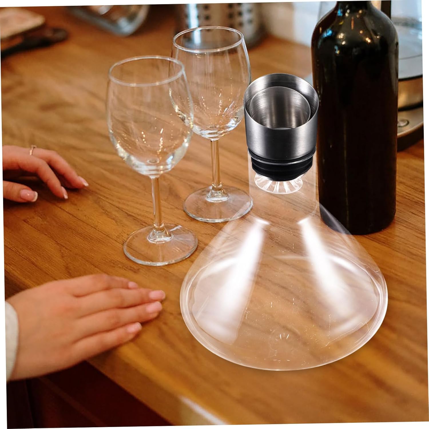 ERINGOGO Glass Wine Decanter with Fast Aeration and Large Opening Design Clear Transparent Glass Pourer for Mellow Flavor Enhancement Space Saving Simple Structure Easy to Use and Carry
