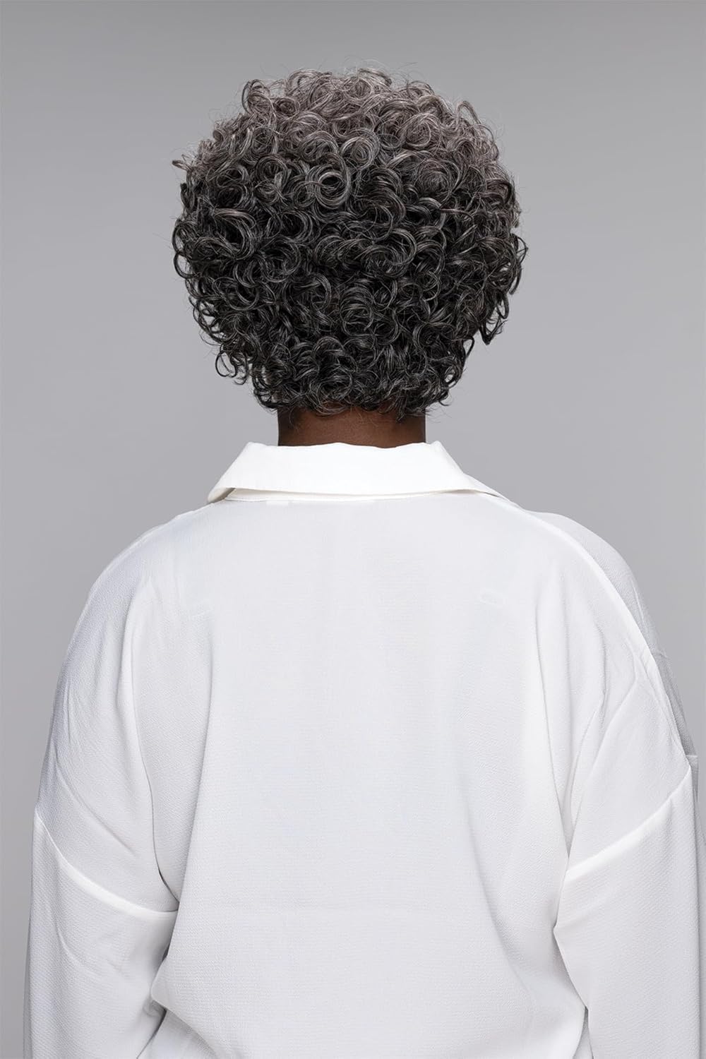Ms.Granny Posy Wig, Hair type 3b curl, Medium boycut style (CHARCOAL)