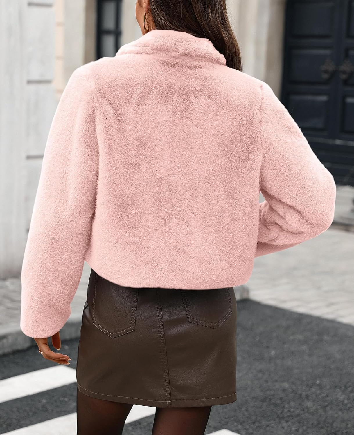 Women's Cropped Lapel Faux Fur Jacket Warm Long Sleeve Winter Fluffy Coat with Pockets - Image 5