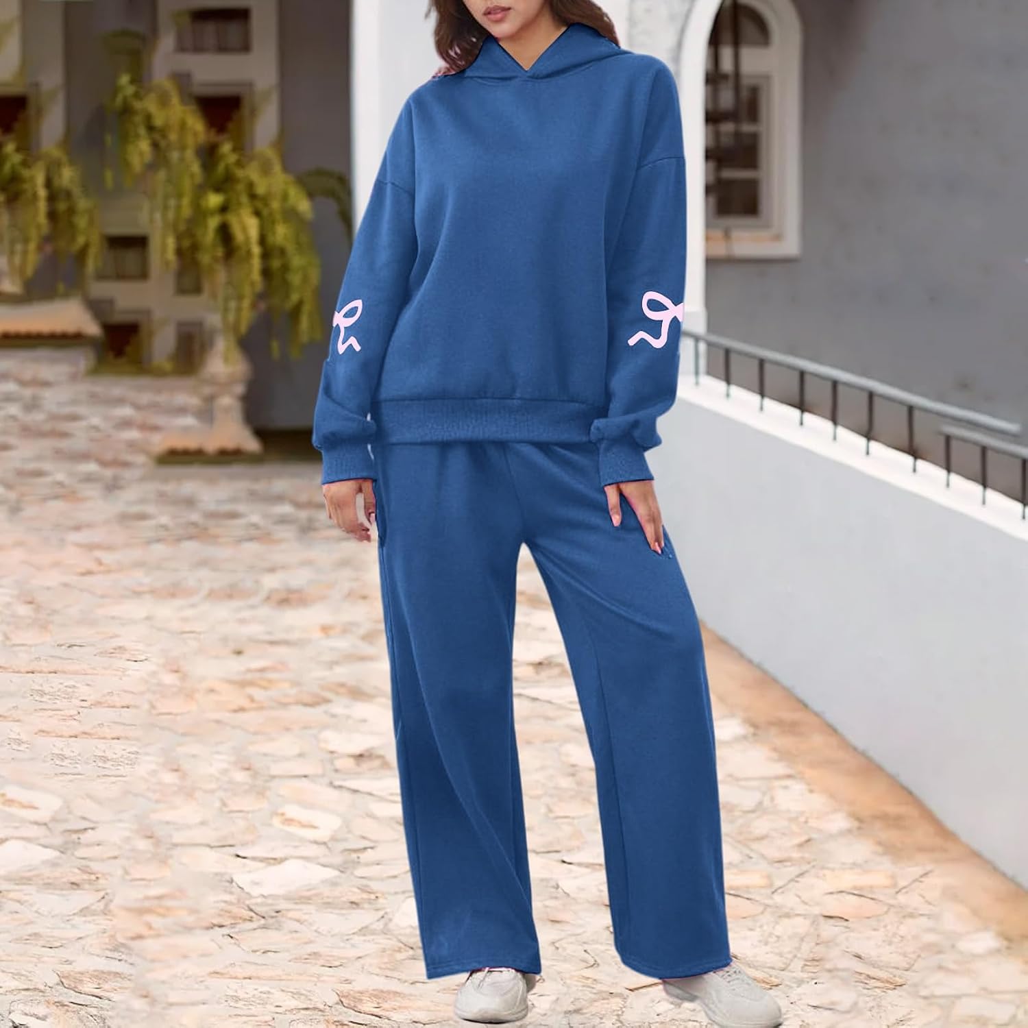 Women 2 Piece Outfits Sweatsuits Sets Bow Print Long Sleeve Oversized Hoodies Wide Leg Sweatpants Set Tracksuit