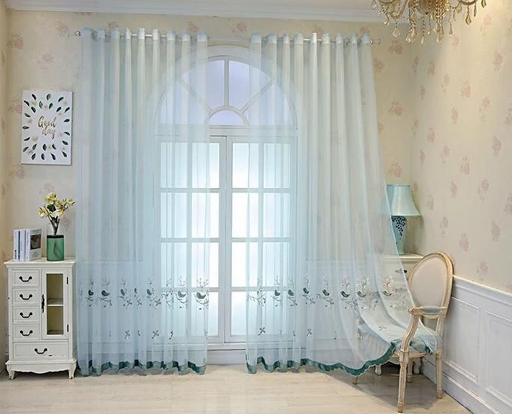 Rideau Chambre Moderne Bleu Clair, Voilage Rideaux Cuisine Lot de 2 Polyester Motif D'Oiseau Brodé de Dentelle LxH 107x244cm