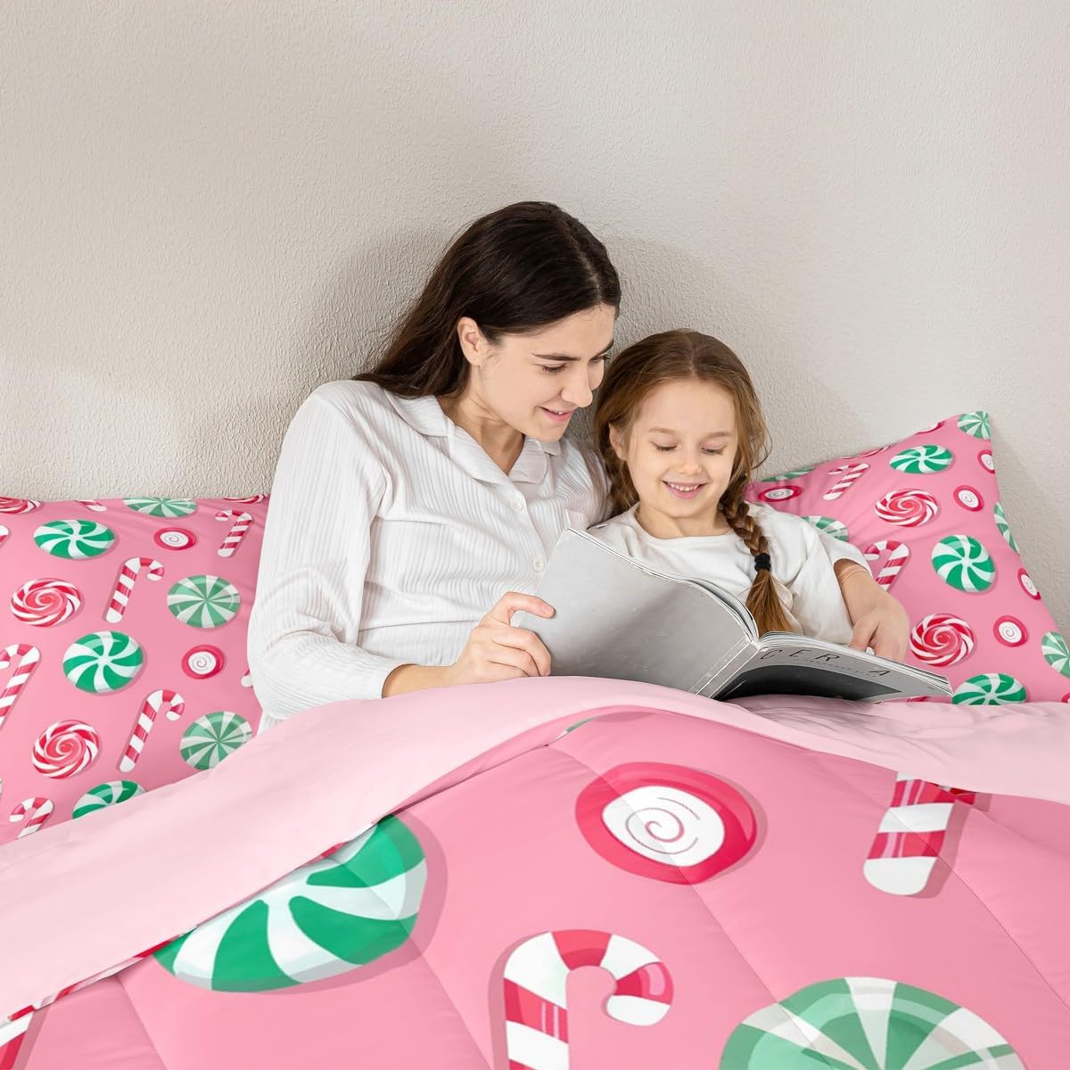 Feelyou Christmas Comforter Set Queen Size Candy Bedding Set for Kids Boys Girls Xmas Theme Duvet Quilt Bedroom Decor Microfiber 3 Pcs with 2 Pillow Cases