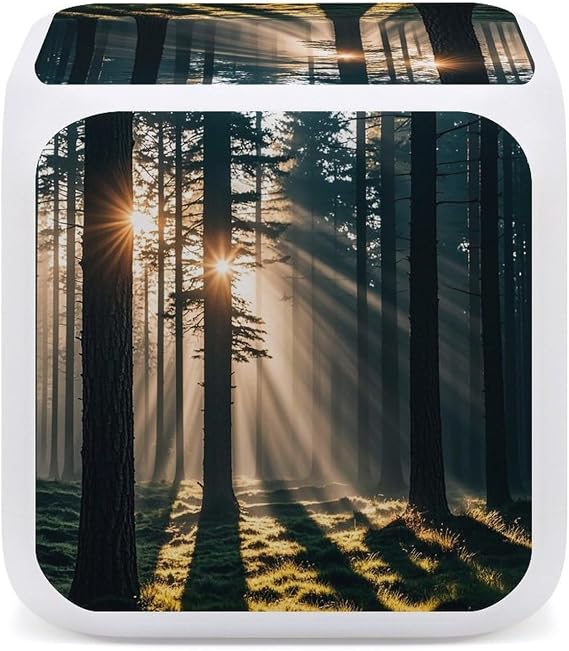Sunlight Shines Into The Forest 目覚まし時計 7色変化するナイトライト 日付と温度 ウェイクアップデジタル時計 カラフルなLEDディスプレイ 目覚まし時計 ギフト装飾 寝室用