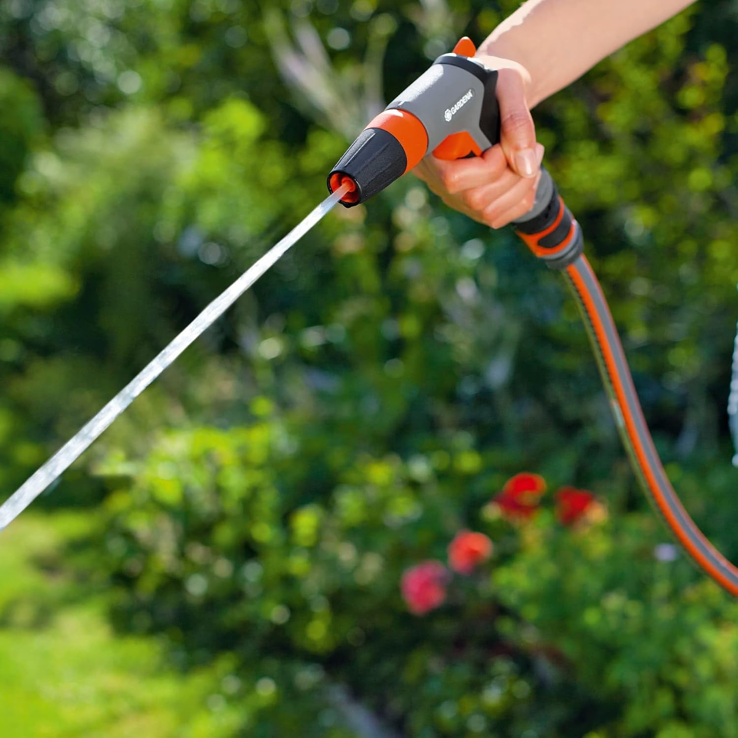 Gardena Classic Cleaning Syringe: Water Syringe for Cleaning and Spraying, with Pulse Trigger and Permanent Lock, Frost Protection (18301-50)