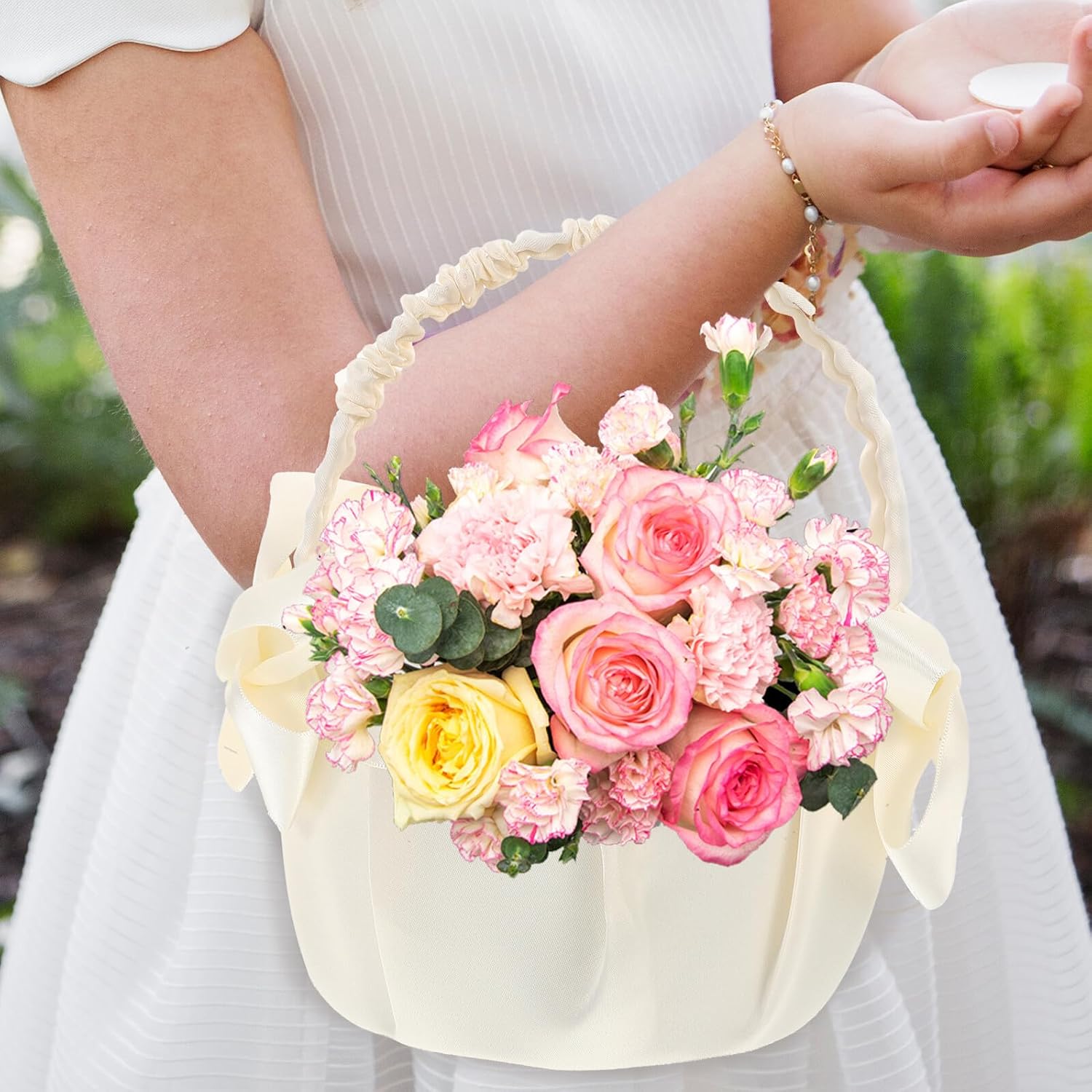 VALICLUD Wedding Flower Girl Basket Handheld Small Satin Basket with Bowknot Lace Handle for Ceremony Supplies