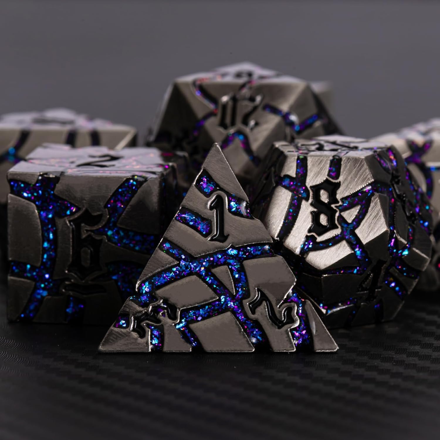 Cracked Rune Metal Dice Set for DND & RPG – Dark Fantasy Fractured Design, Premium Heavy Metal Polyhedral Dice with Deep Engraved Numbers, 7-Piece Set – Purple Arcane Vein