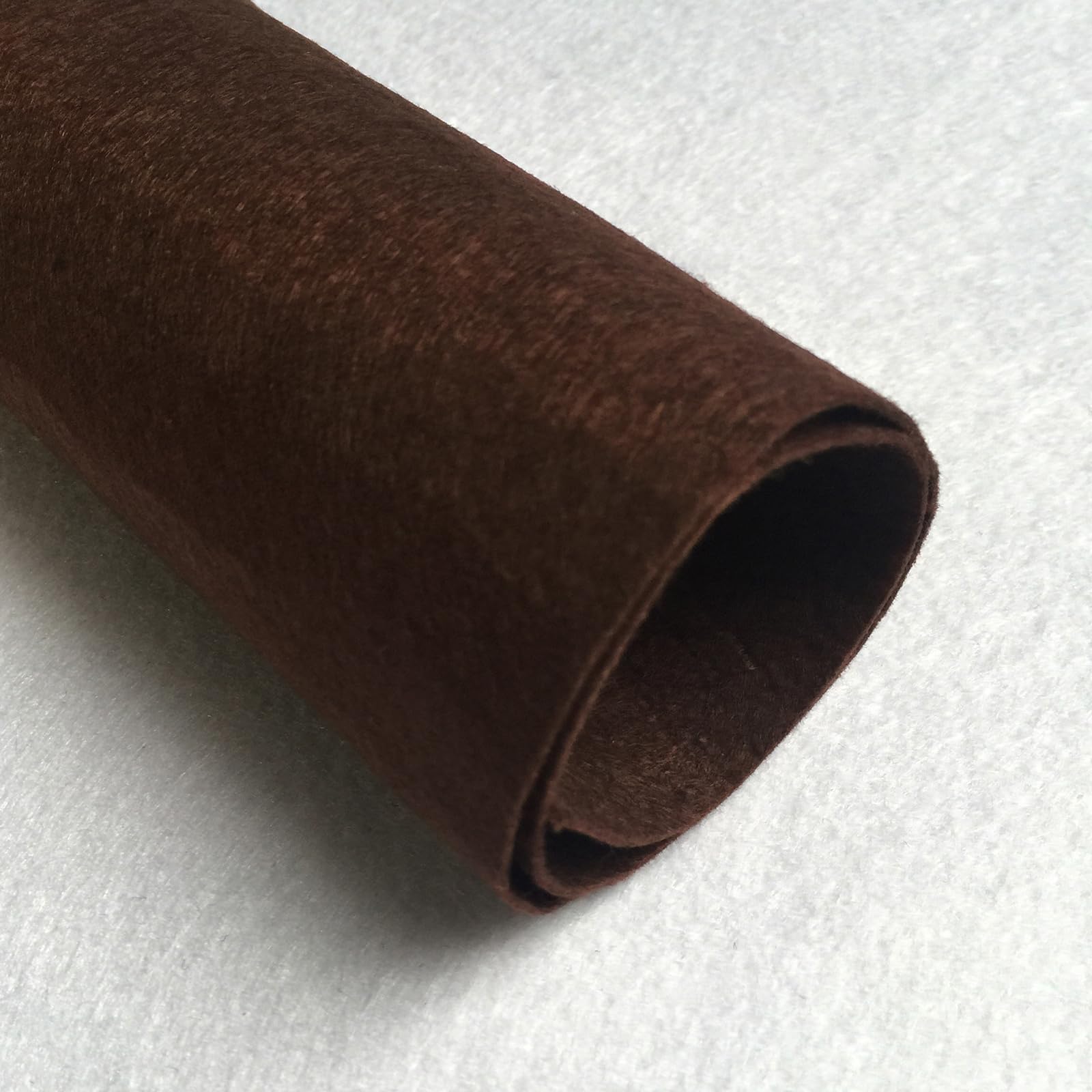JINDAOSH Multiple Thicknesses Felt Fabric Felt Sheets Non-Woven Acrylic Craft Felt Fabric For DIY Crafts Patchwork School Sewing Festivals Party Decoration(Size:3mm,Color:coffee)