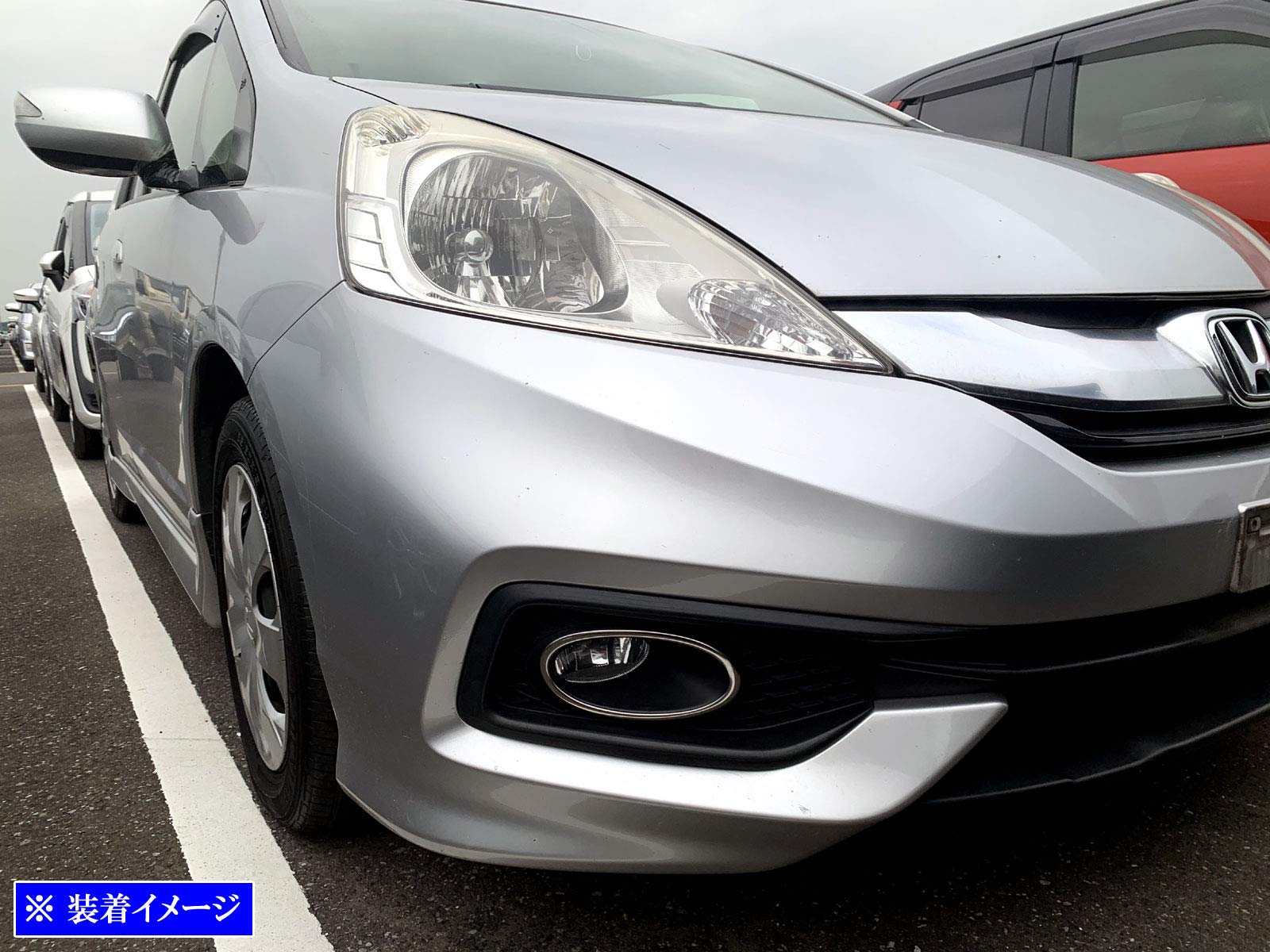 ステンレスピラー ホンダ フィットシャトル ハイブリッド GP2 純正バイザー装着車 ブラック 鏡面仕上げ AP-PILMR539-BK 入数：1セット(10枚) ステンレスピラー ホンダ フィットシャトル ハイブリッド GP2 バイザー