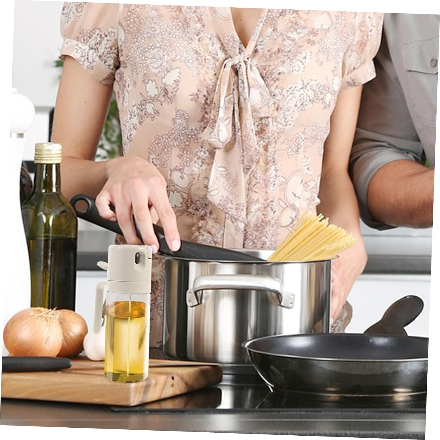 Oil Bottle Dispenser Kitchen Oil Mister Sprayer Capacity Reusable for Cooking Seasoning Jar