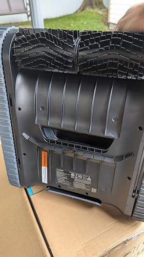 Very capable pool robot for medium size pools