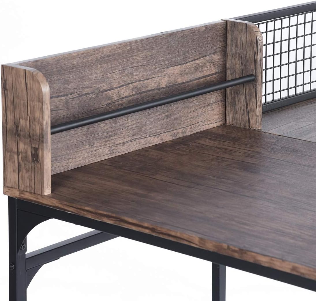 Close-up of the integrated shelf and grid on the desk