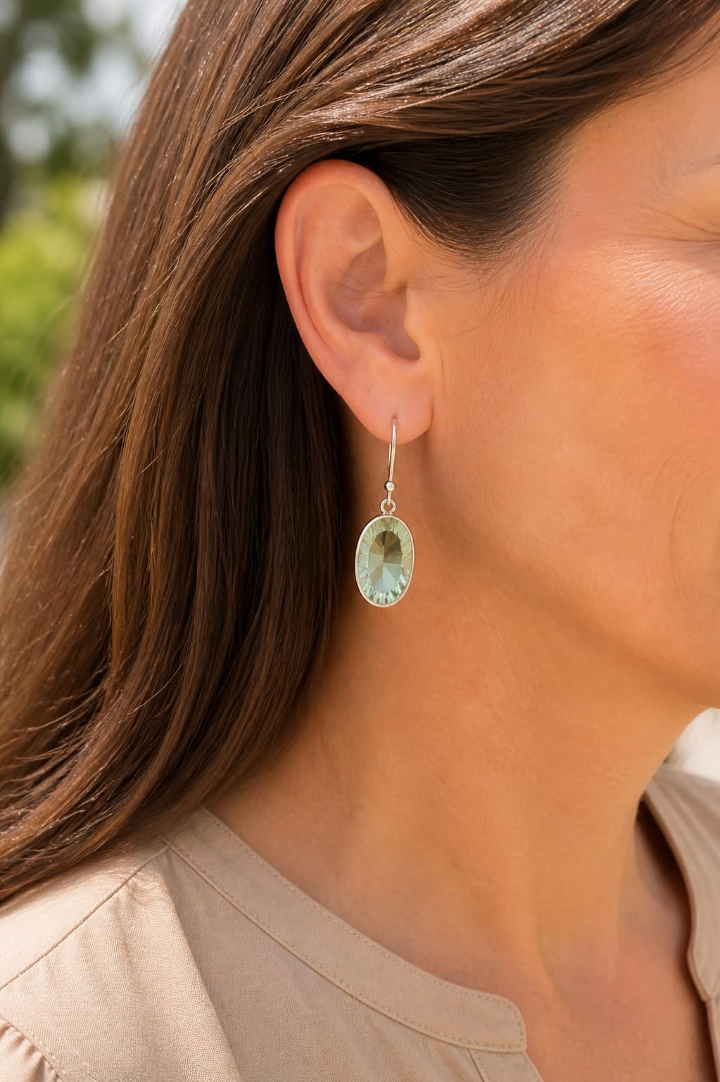 Pendientes de Plata de Ley con Amatista Verde | Diseño Elegante con Piedra Natural Facetada | Joyería Sofisticada para Mujer