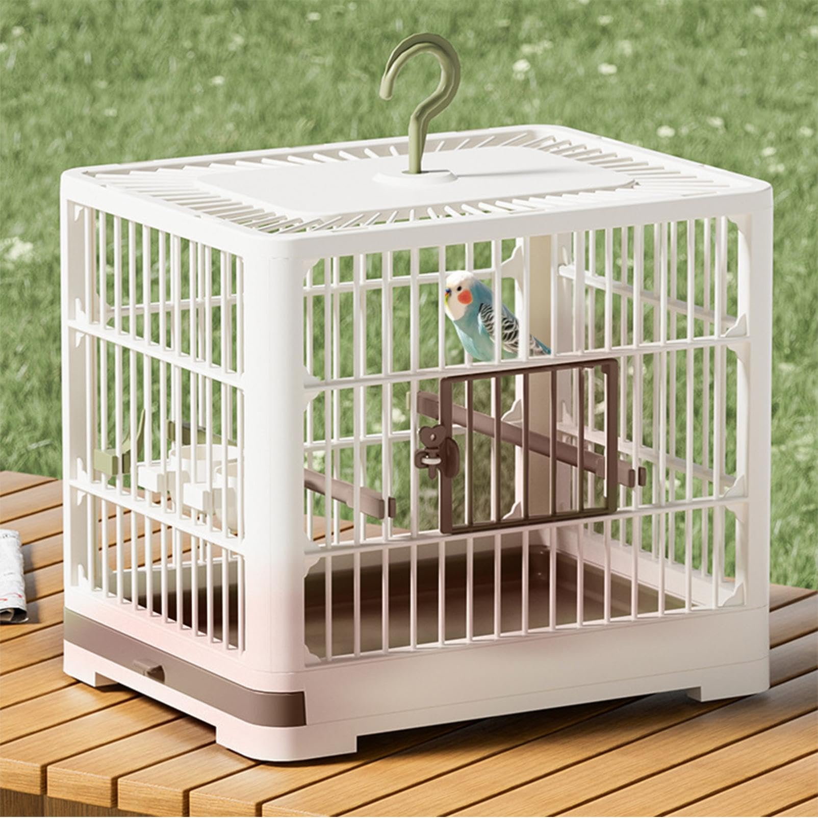Cage de transport pour petits oiseaux, portable, légère, avec perche sur pied, pour perroquets, perruches, calopsittes, inséparables, plateau amovible et poignée à crochet (blanc et marron)