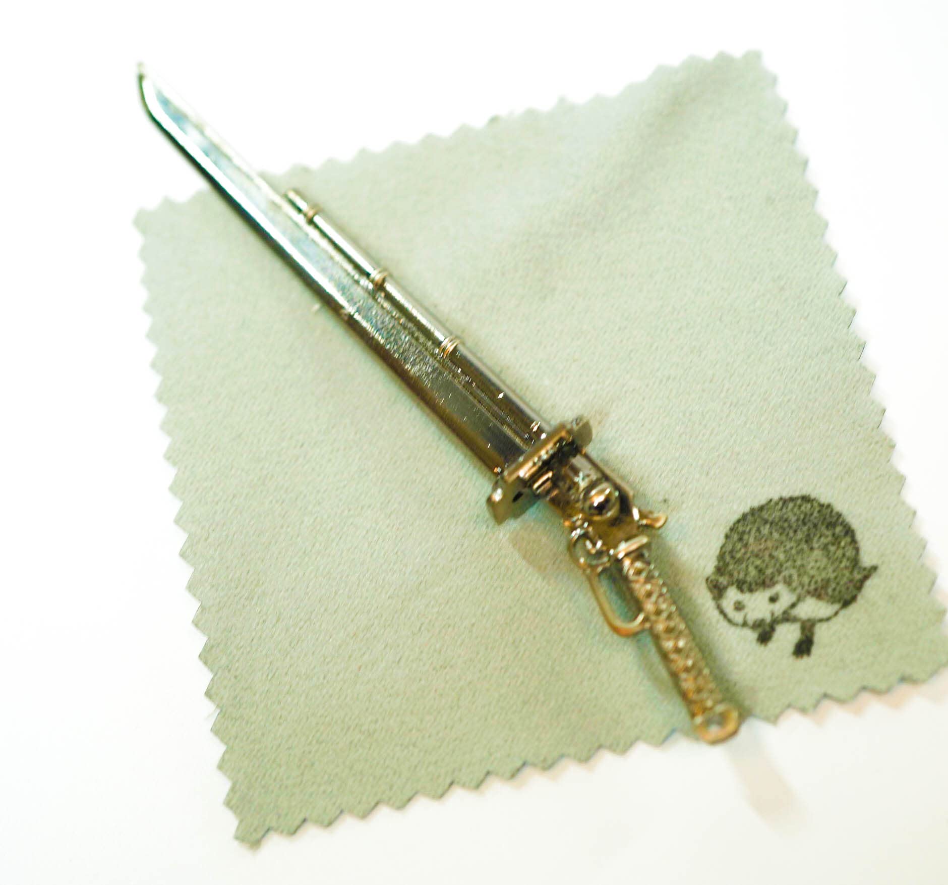 Amazon.co.jp: キーホルダー スコール ヴァイス 剣 刀 チャーム ガン