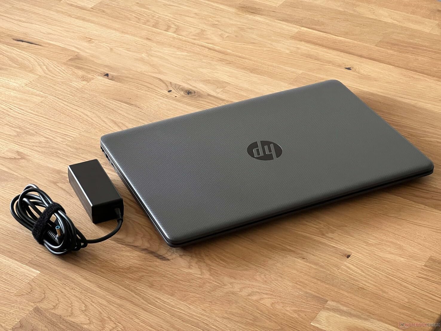 HP 250R G9, Computer Portatile Notebook, Intel Core 5 120U, 32GB RAM, 1TB SSD NVMe, Display 15.6'' Full HD, W11P