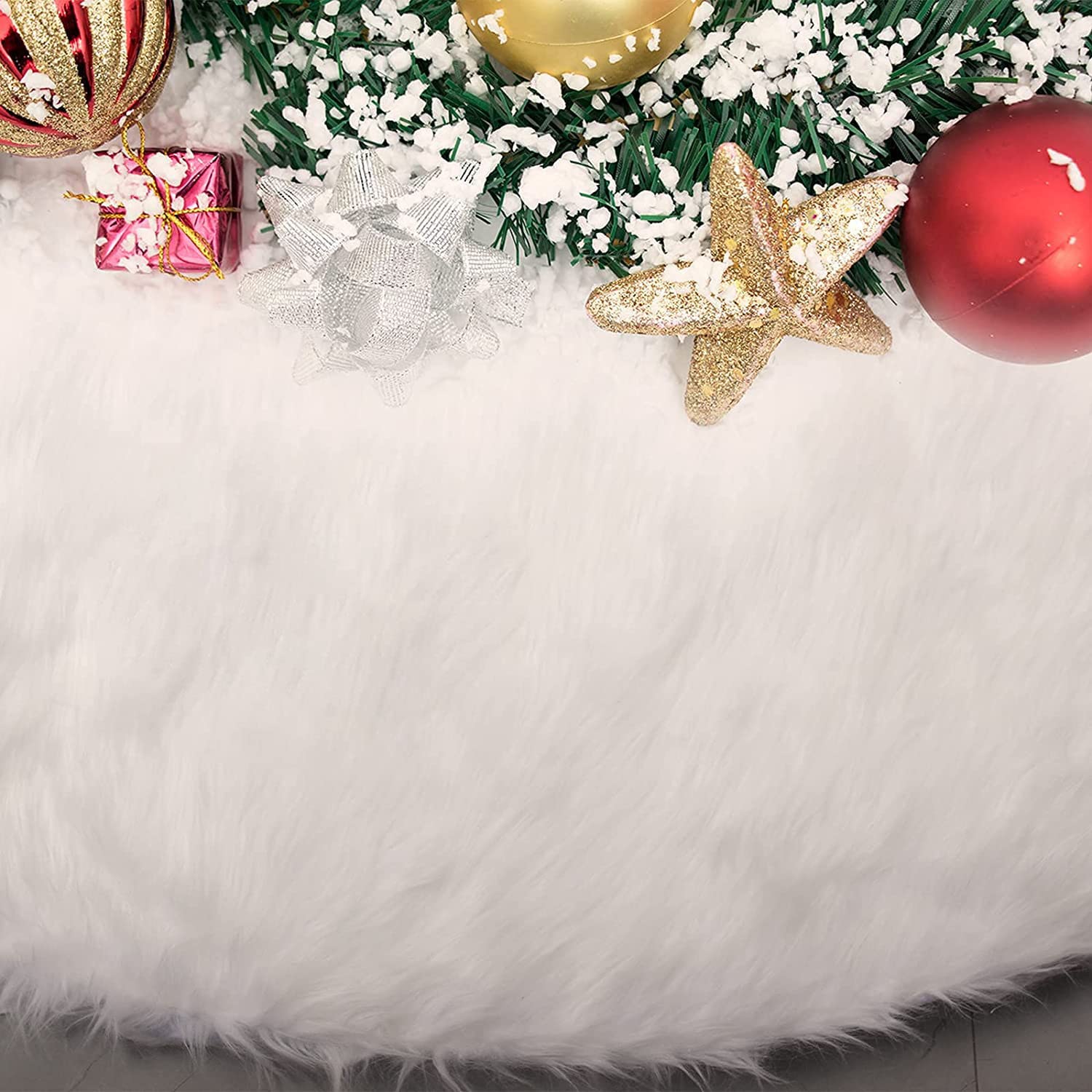 White Christmas Tree Skirt Fur White Furry Tree Skirt Large Christmas Tree Skirt 60 inch Xmas Tree Skirt Faux Fur Snow Christamas Tree Skirt Christmas Decorations (60 inches)