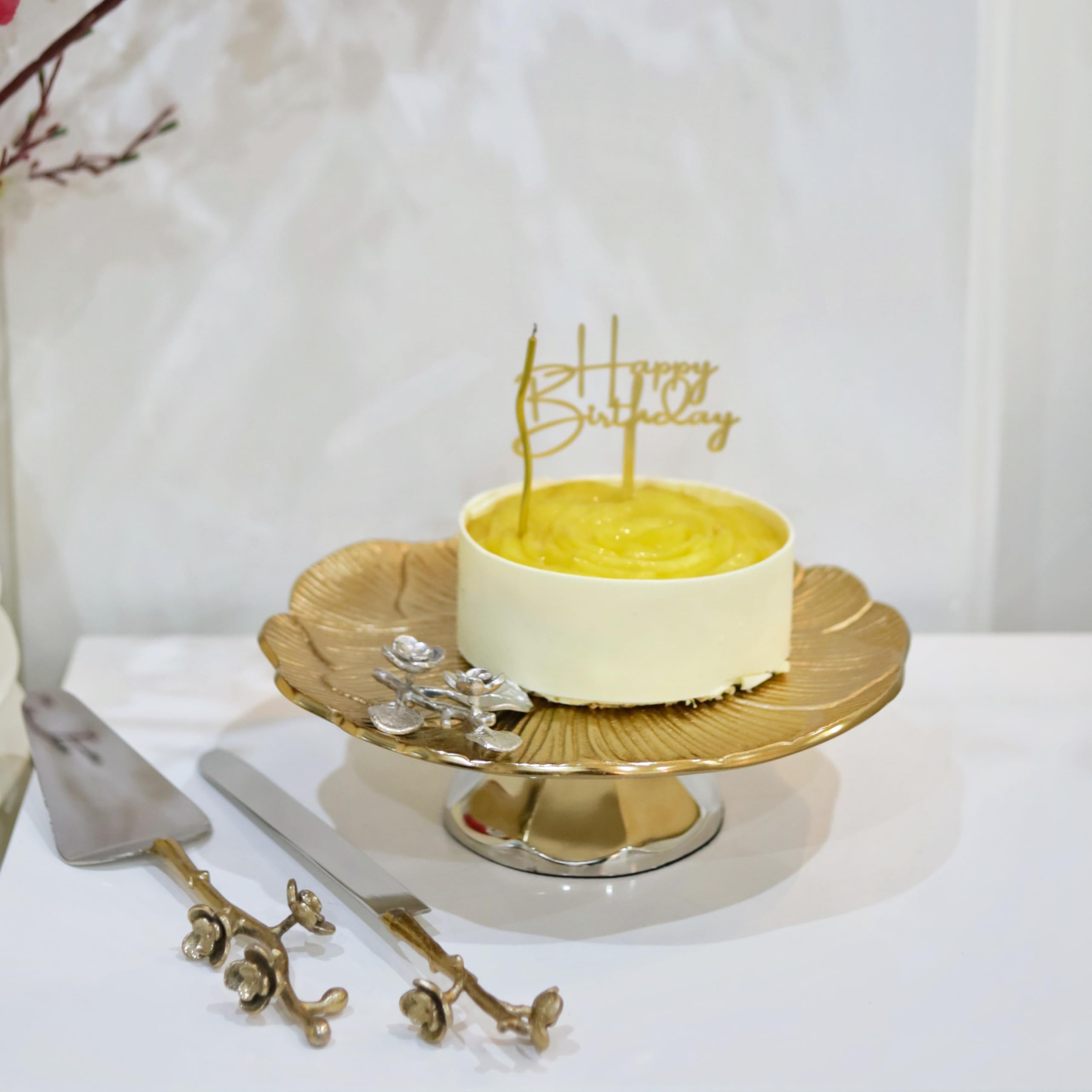 CasaGold Gold Cake Stand for Party Decorations, Antique Flower Design Gold Pedestal Stand for Bakery Display, Metal Gold Cake Stands for Dessert Table with a Knife and server