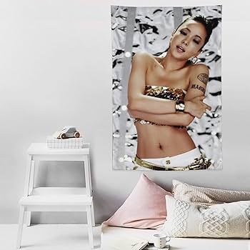 Amazon.co.jp: 安室 奈美恵(84) タペストリー ポスター 壁飾り