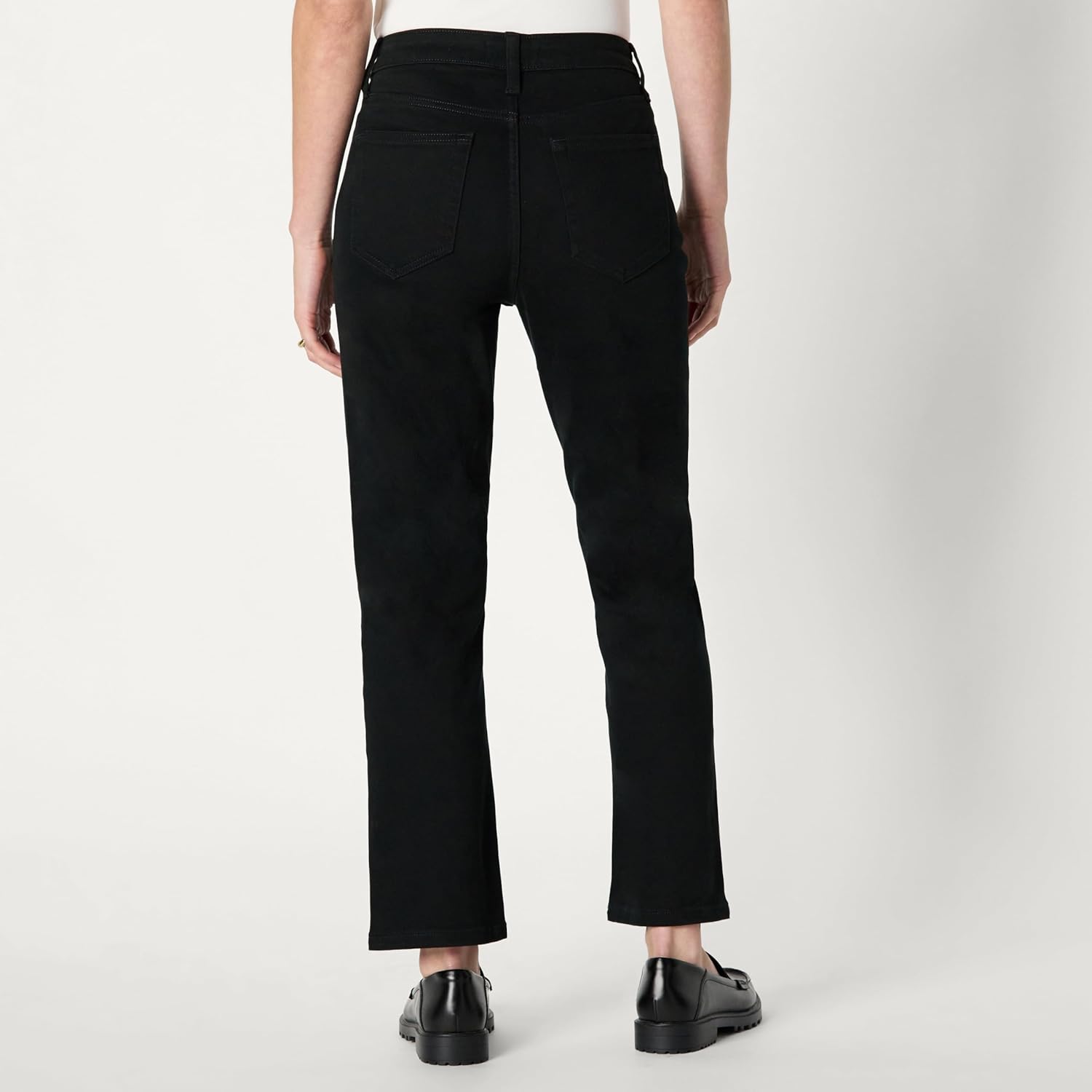 Amazon Essentials Women's High-Rise Straight Leg Jean - Image 2