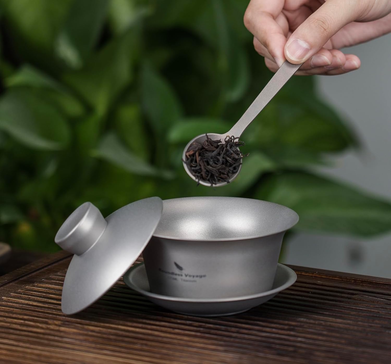 iBasingo 125ml Titanium Gaiwan Kung Fu Teacup with Lid and Saucer Set Lightweight Portable Chinese Traditional Gaiwan Tea Bowl Teacup with Cover Outdoor Camping Tea Set Ti3142D