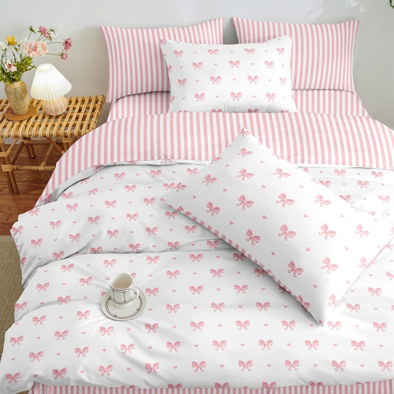 Sedefen Bow Comforter Set Queen Size Pink Striped Comforter Kids Girls Stripes Princess Style Heart Coquette Soft Lightweight Bedding Set 3 Pieces (1 Comforter, 2 Pillowcases)