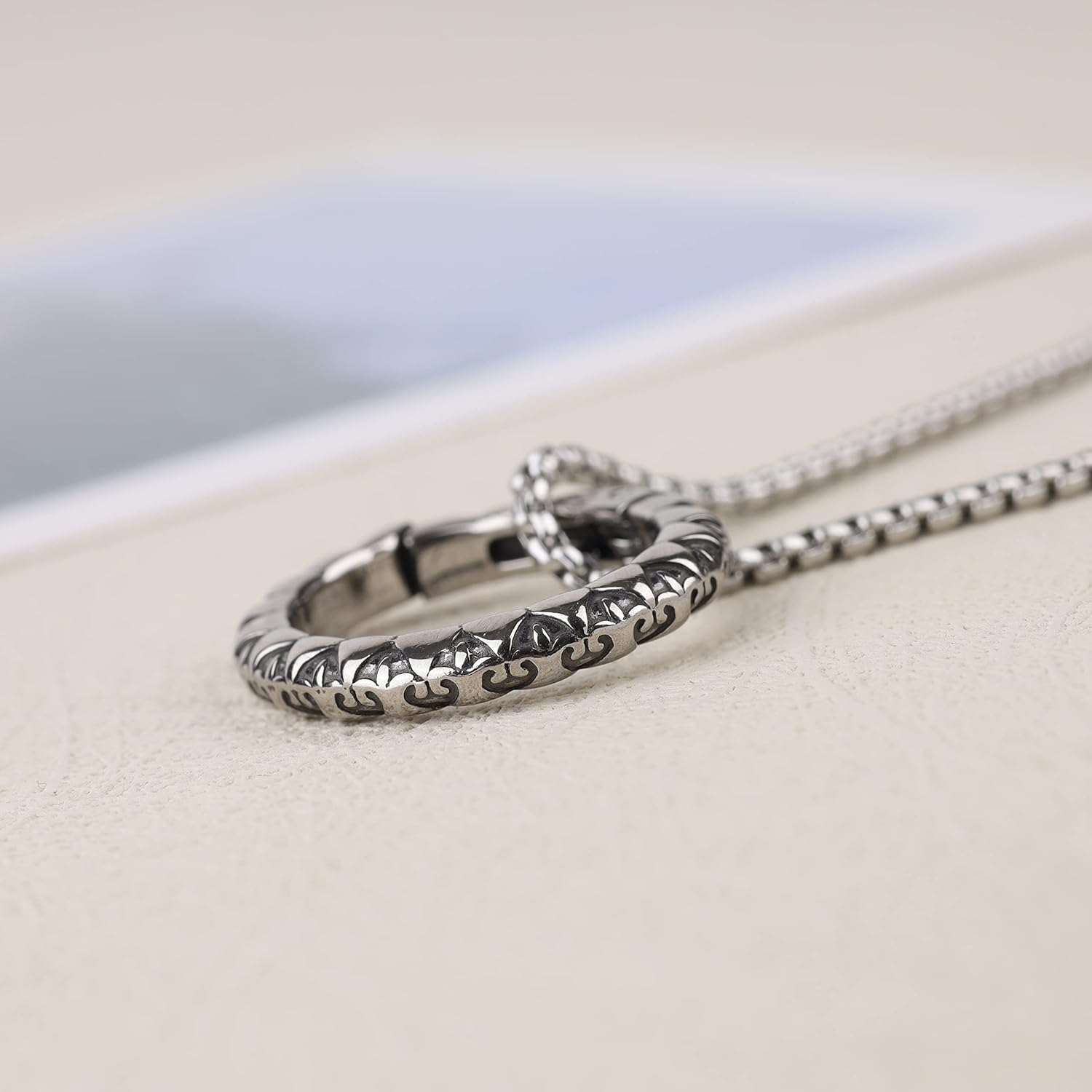 GAVU Mens Ring Holder Necklace, Stainless Steel King Keeper Necklace for Men and Women