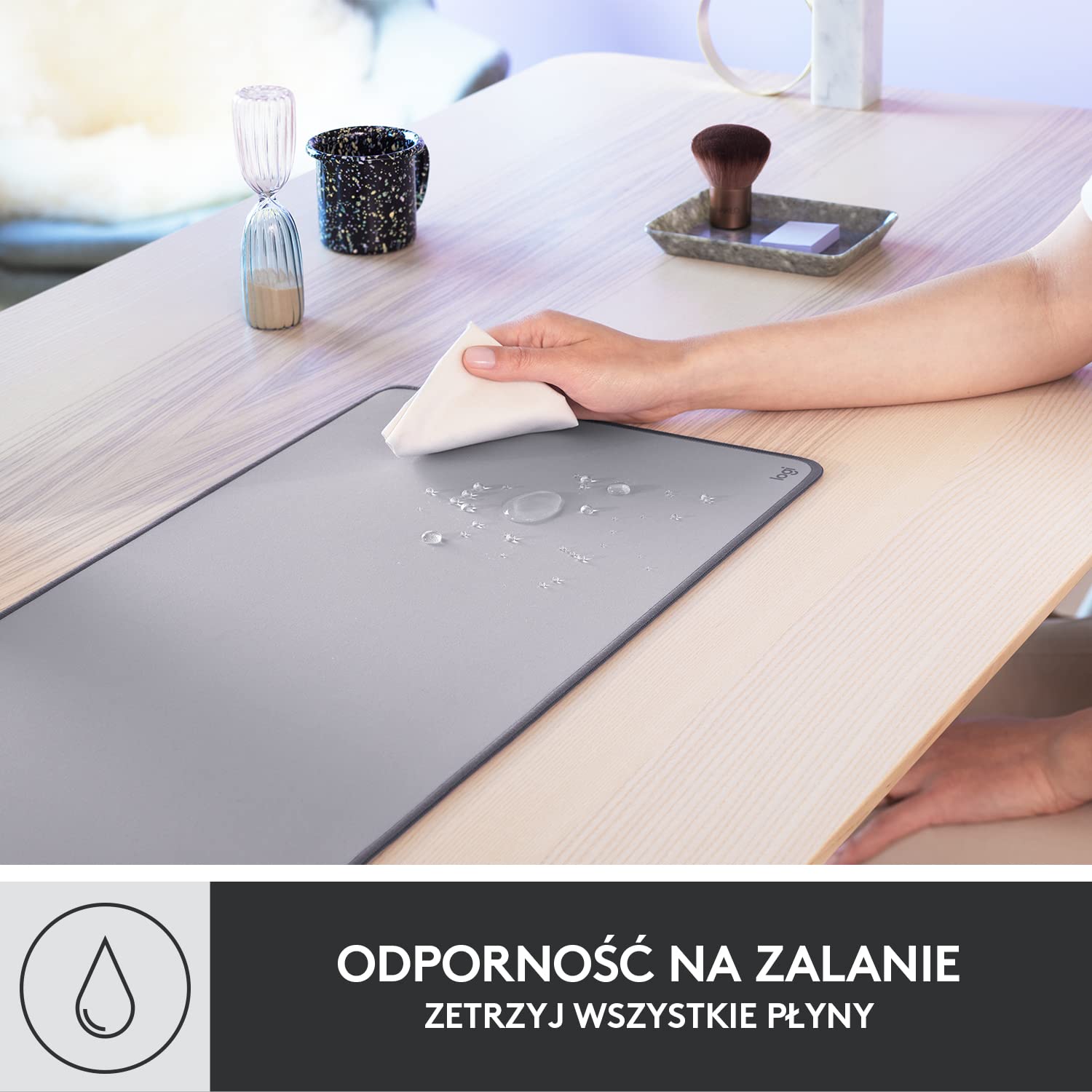 Logitech Desk Mat - Studio Series, Wielofunkcyjna duża mata na biurko, szeroka podkładka pod myszkę, MK470 Smukła klawiatura i mysz bezprzewodowa, zgodność z Windows, US INT'L - Czarny