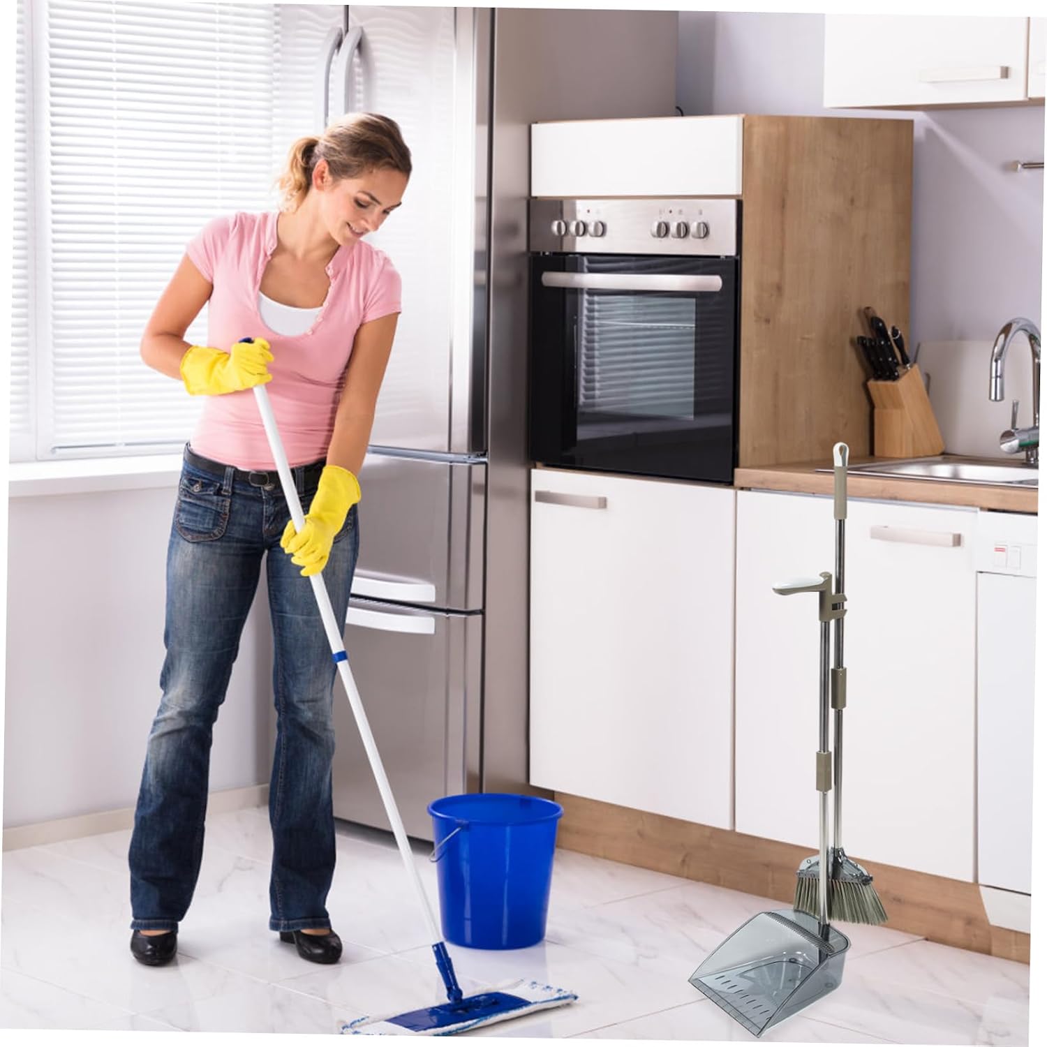 minkissy Broom Dustpan Set for Home Cleaning Lightweight Soft Bristle Broom with Sturdy Dustpan Floor Cleaning Tool for Easy Housework and Convenient Storage Gray