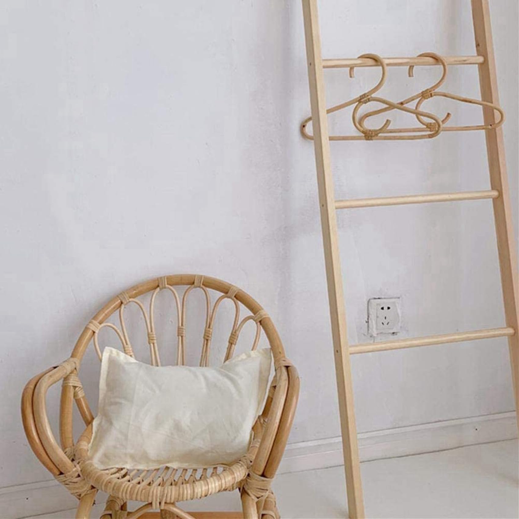 15 sztuk Rattan Wieszak na ubrania Styl odzieży dla dzieci Stojak Organizer Wieszak dla dzieci Wystrój pokoju dziecięcego Wieszak na ubrania