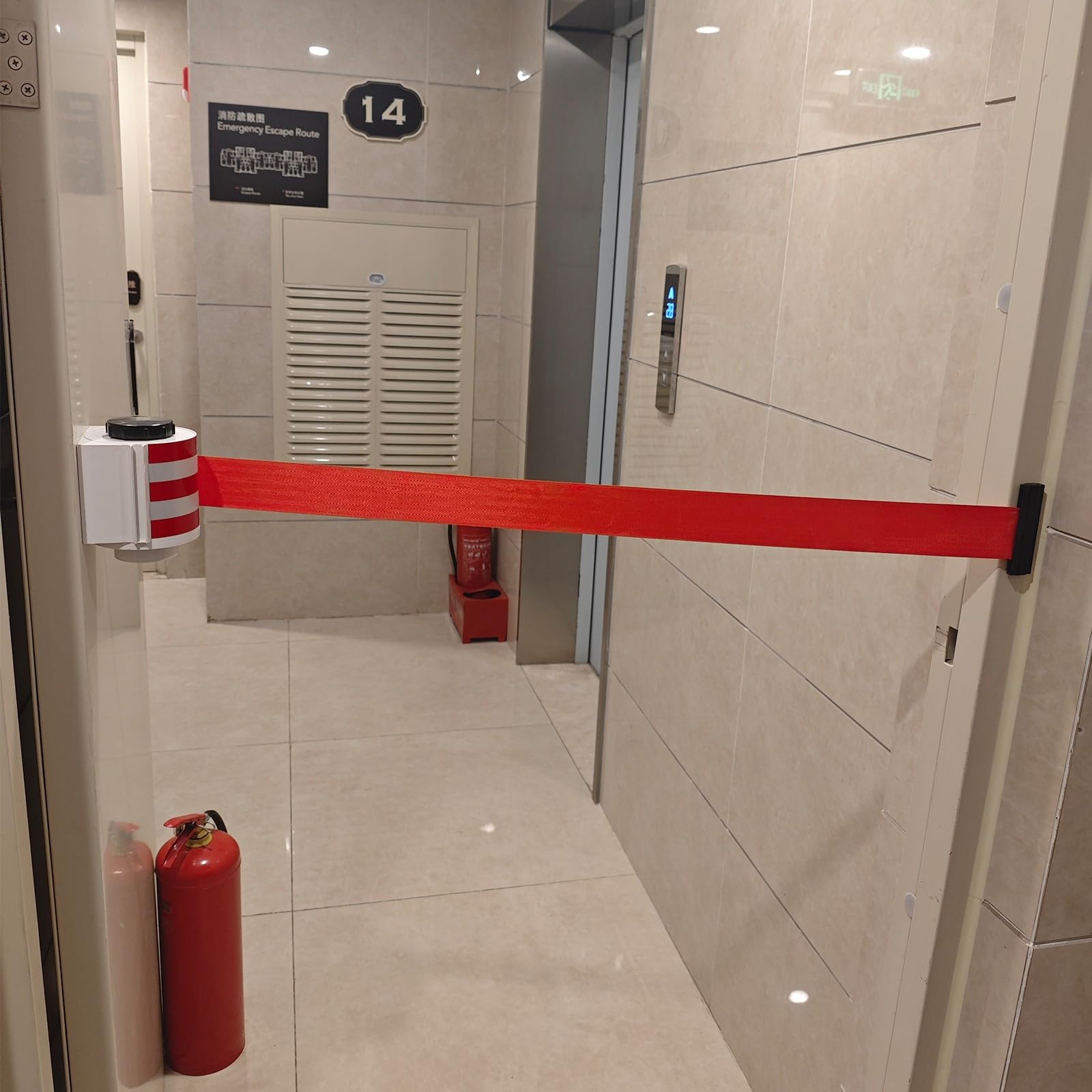 Słupek, rozdzielacz linek, taśma magnetyczna z barierą zwijaną w kolejce, taśma odblaskowa do kontroli masy może być używana w nocy(5m/16.4ft)