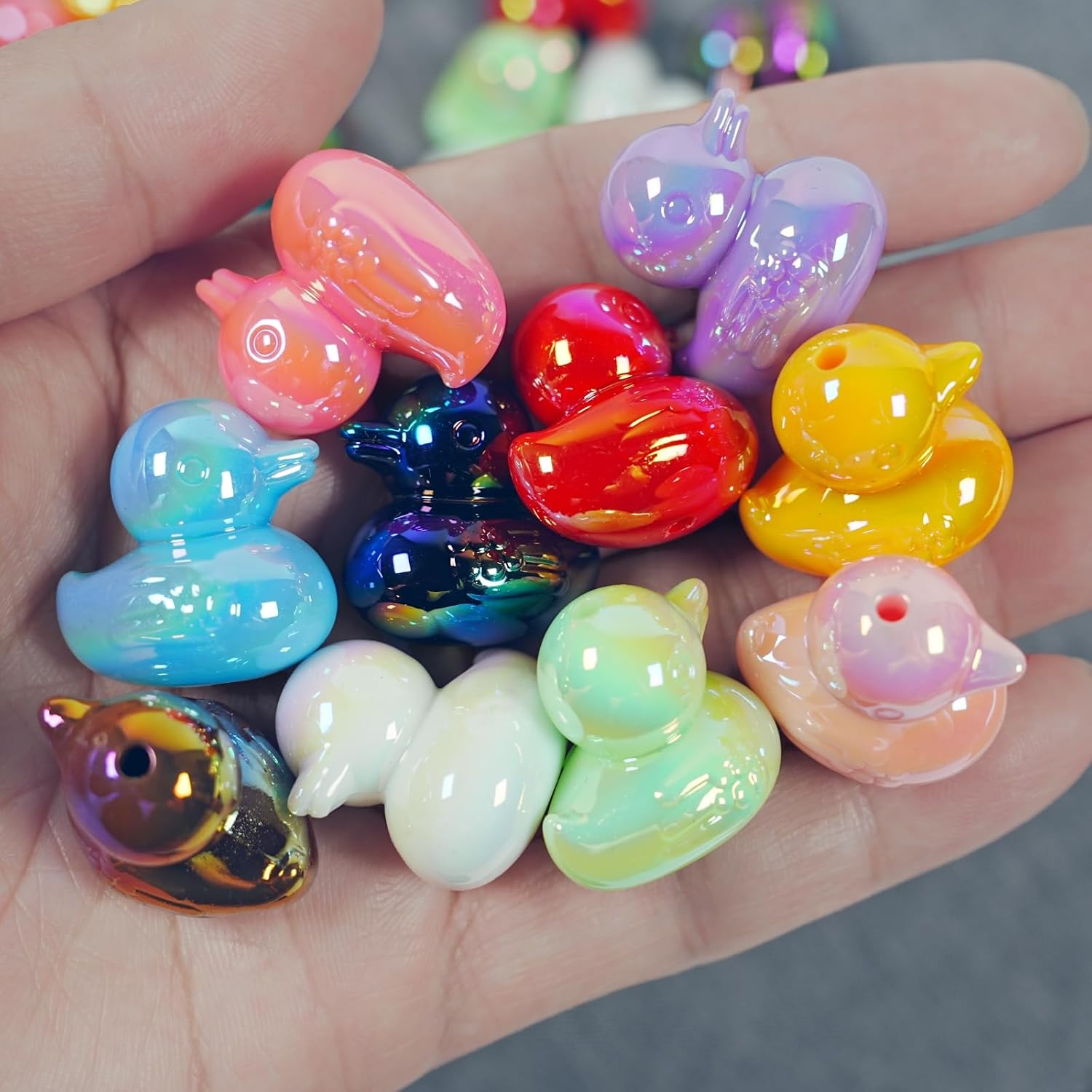 40Pcs Mixed Colors Acrylic Duck Beads for Pens, UV Plating Focal Beads Loose Beads Bulk Set for Keychain Pens Lanyards Bracelet Necklace Jewelry
