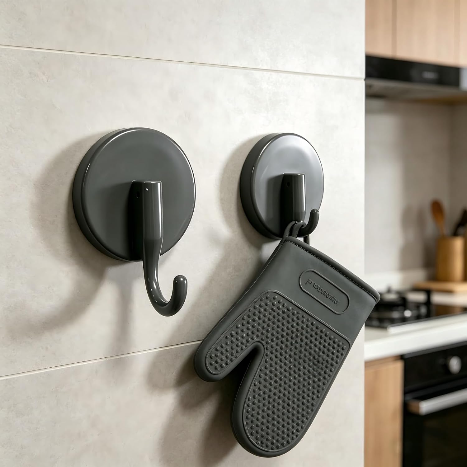 Suction Hook——2-Pack Gray Reusable Multi-Purpose Suction Hooks, Ideal for Hanging Towels, Robes and Clothes in Bathrooms, Works on Glass, Tile, Mirrors and Smooth Metal Surfaces